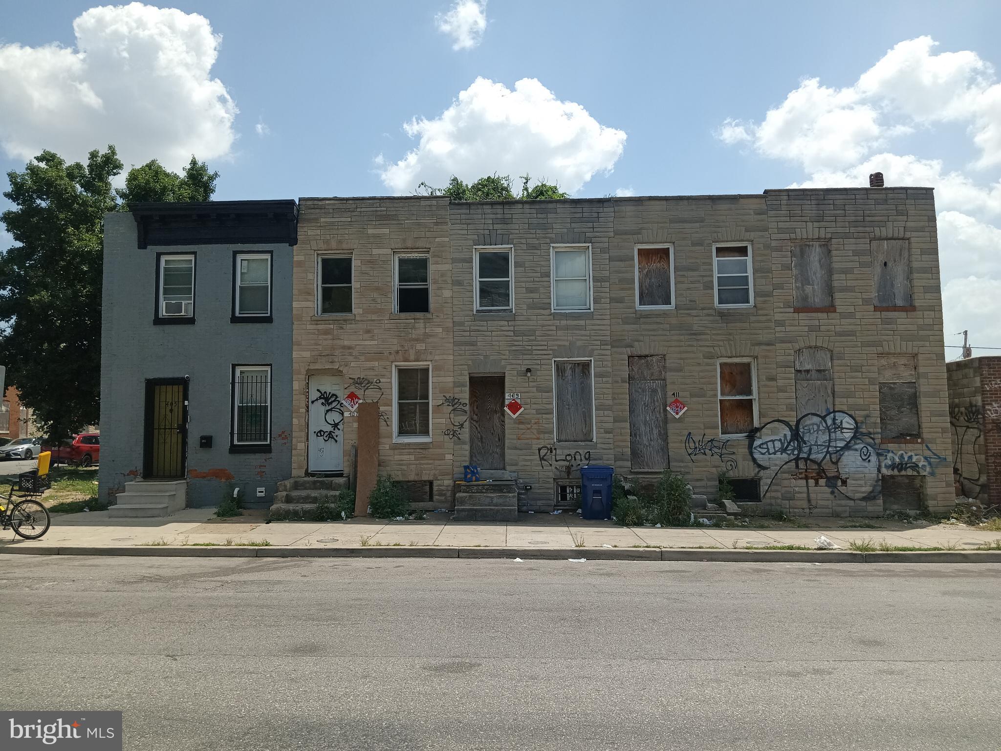 ONLINE AUCTION: This auction takes place on the Ashland Auction Group website bidding platform. Bidding begins 7/22/2026, 10:00 AM. Bidding ends 7/24/2026, 11:10 AM. The list price is the suggested opening bid. Deposit: $5,000.

This two-story townhouse is located in the Carrollton Ridge neighborhood of Baltimore City. Residents can enjoy the nearby attractions and facilities such as the Grace Medical Center, Westside Shopping Center, Carroll Park & Carroll Park Golf Course. The property is vacant. It has easy access to Wilkens Avenue, a major traffic artery connecting residents to downtown Baltimore and surrounding areas.
