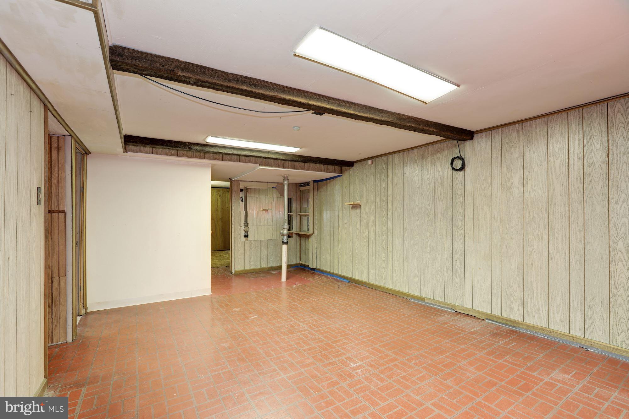 WHEATON WOODS - Residential