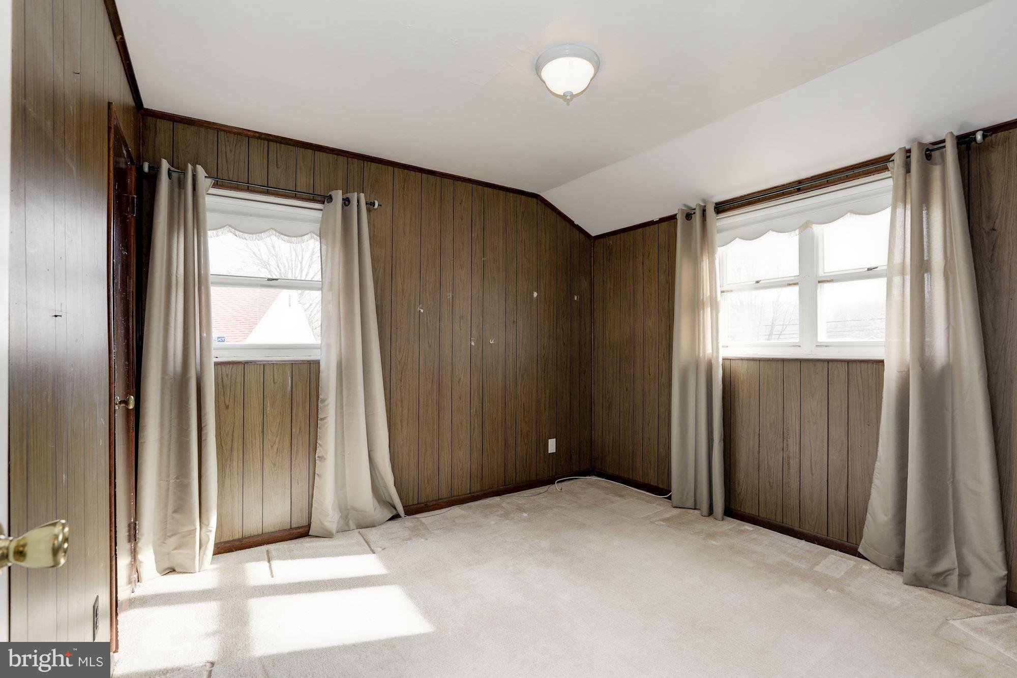 WHEATON WOODS - Residential