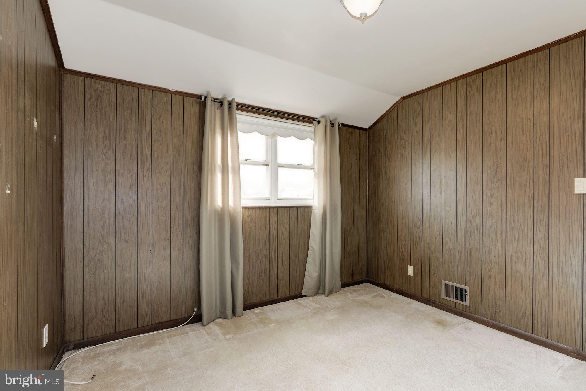 WHEATON WOODS - Residential