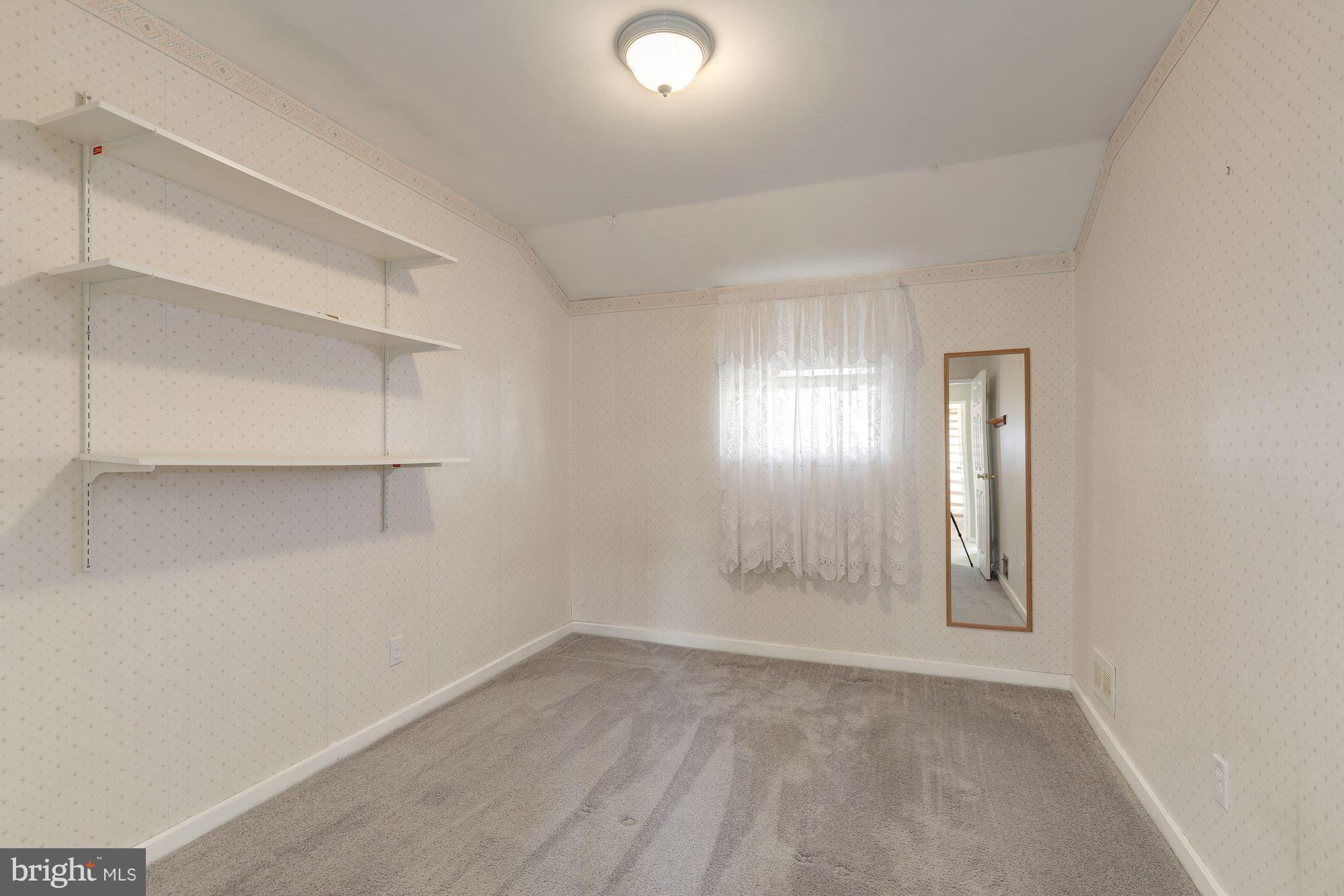 WHEATON WOODS - Residential