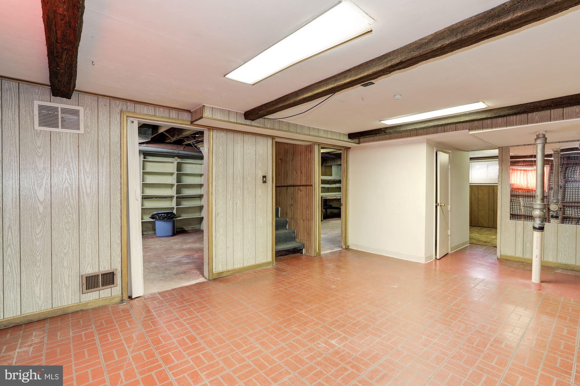 WHEATON WOODS - Residential