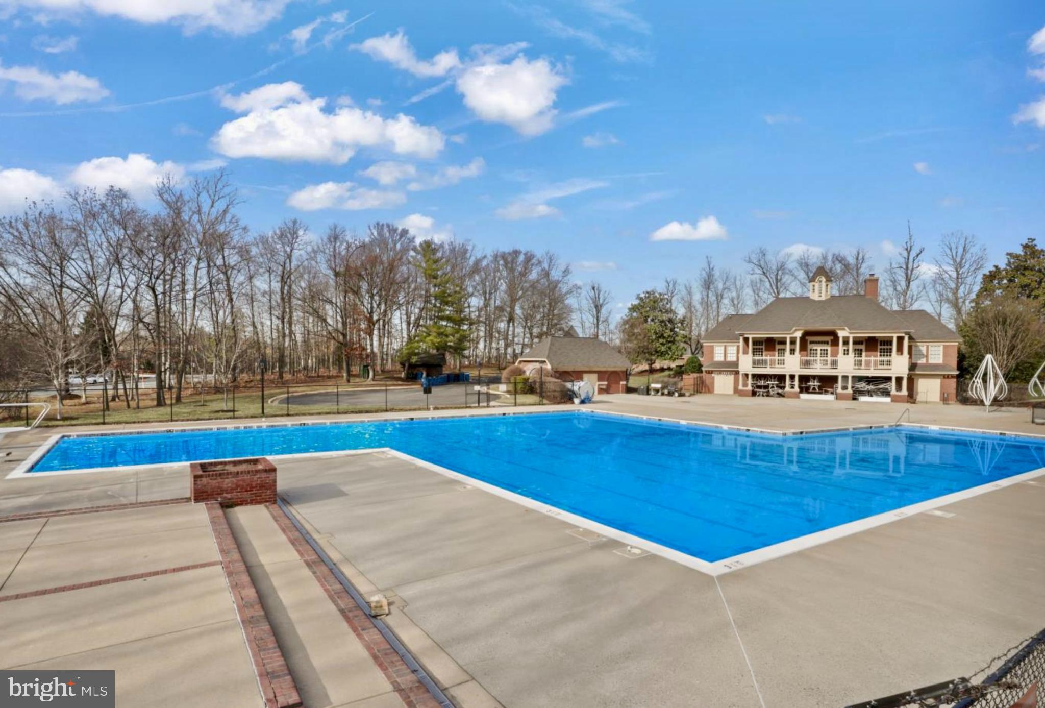 SULLY STATION - Residential