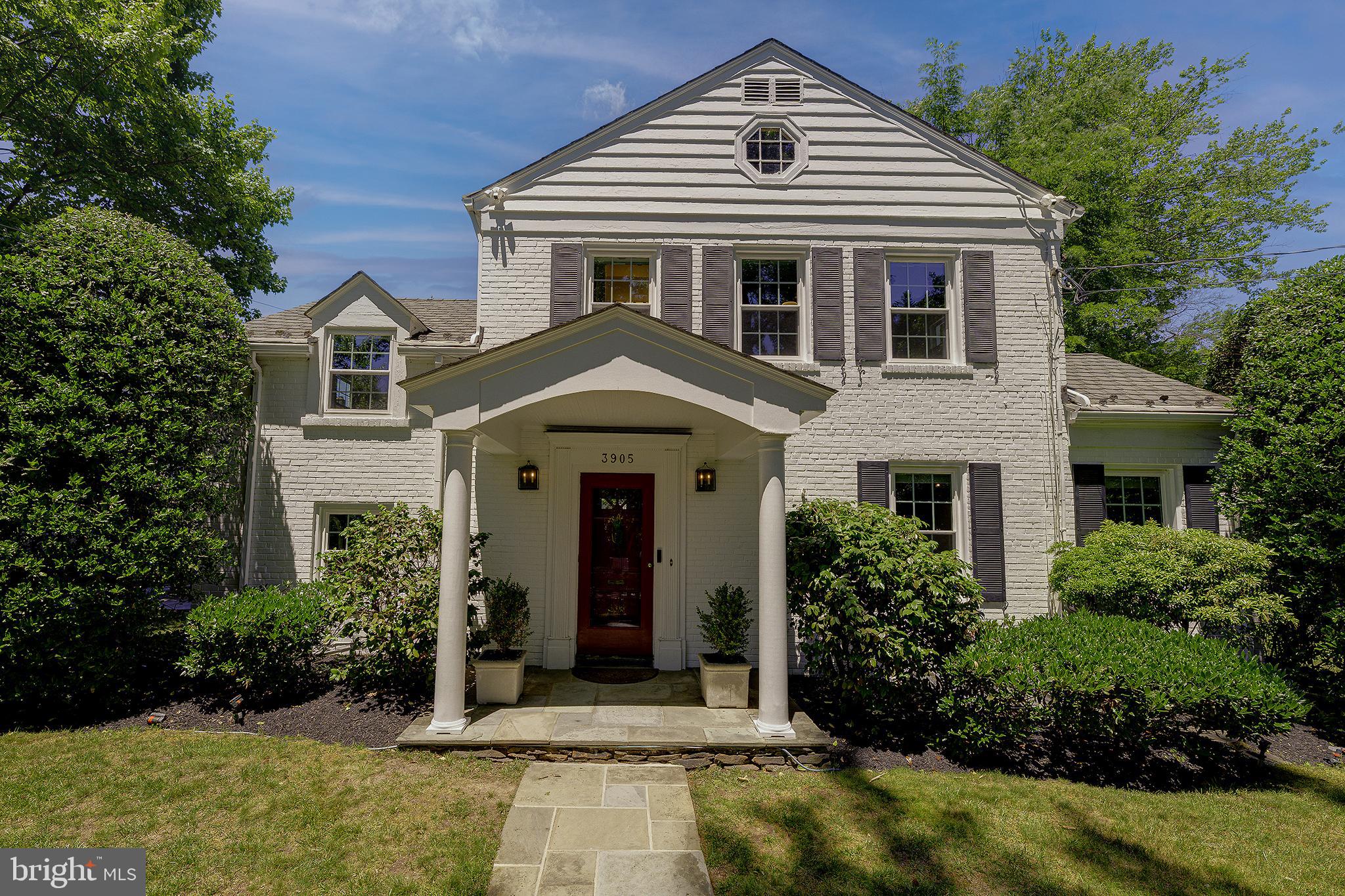 CHEVY CHASE HILLS - Residential