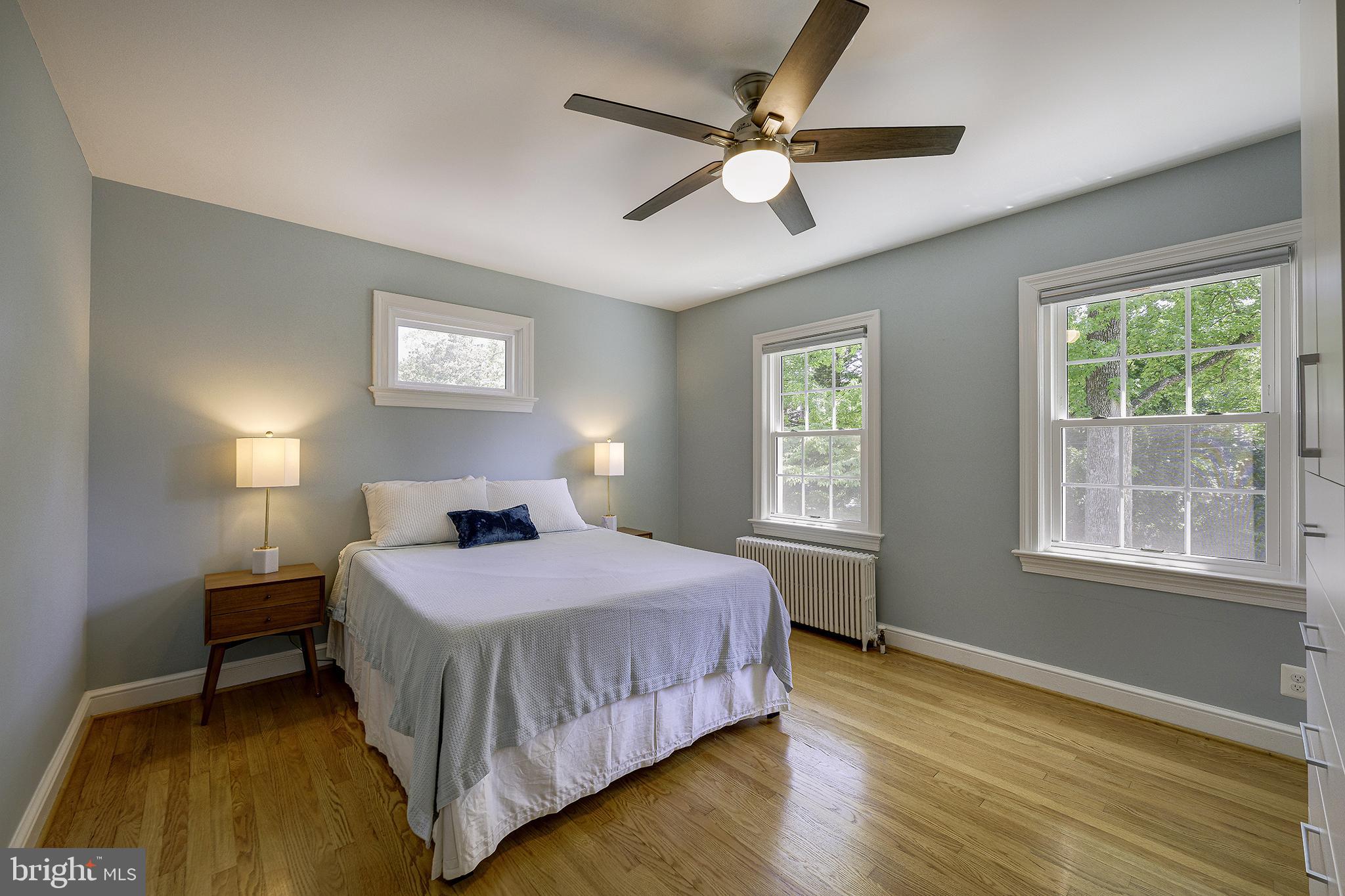 CHEVY CHASE HILLS - Residential