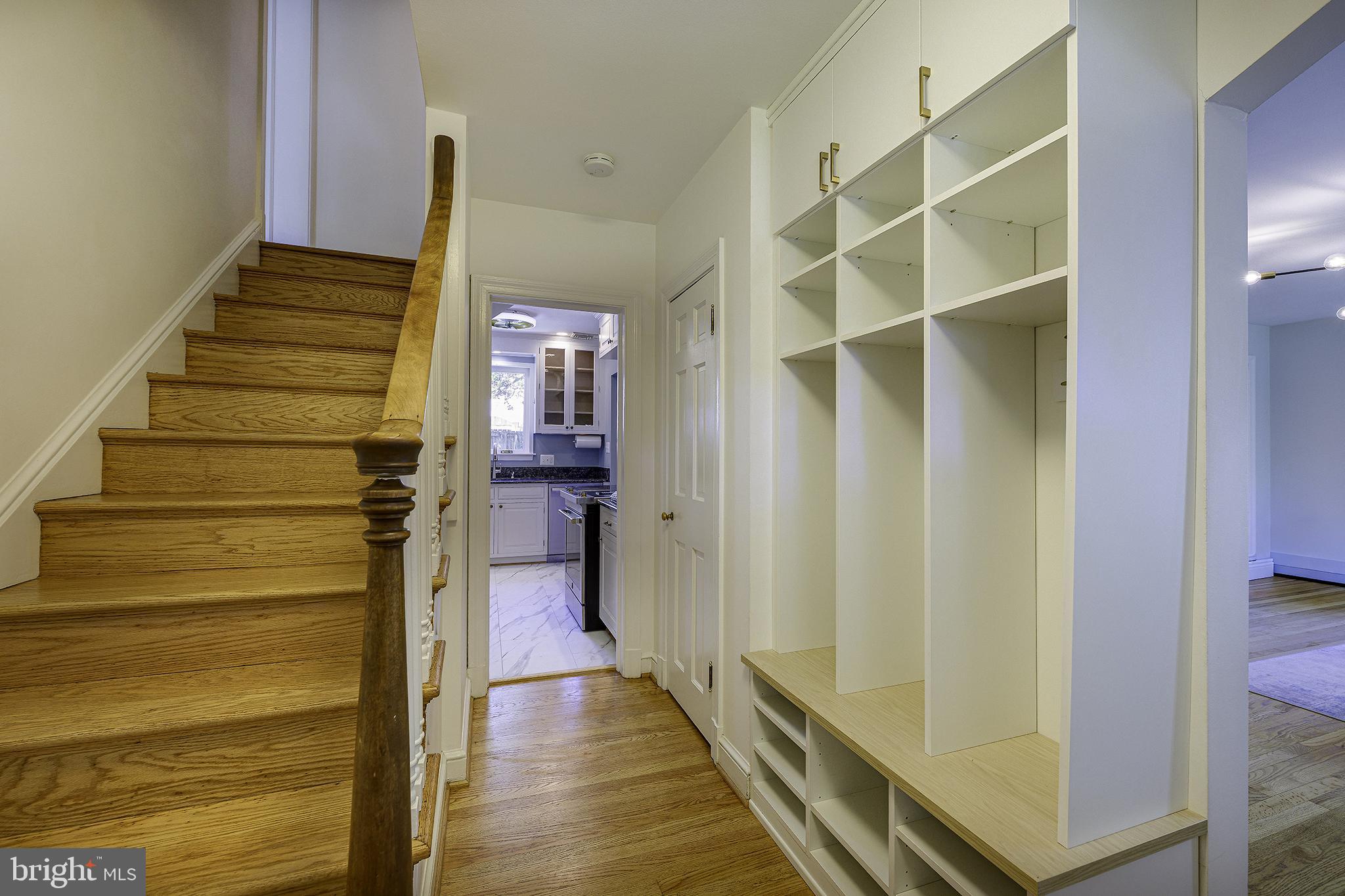 CHEVY CHASE HILLS - Residential