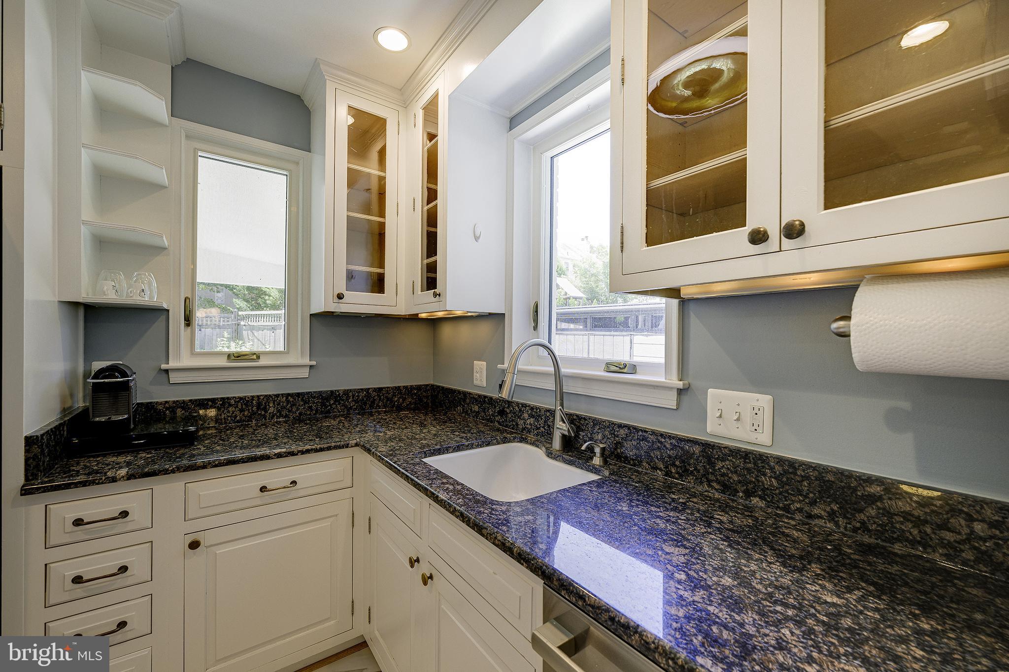 CHEVY CHASE HILLS - Residential