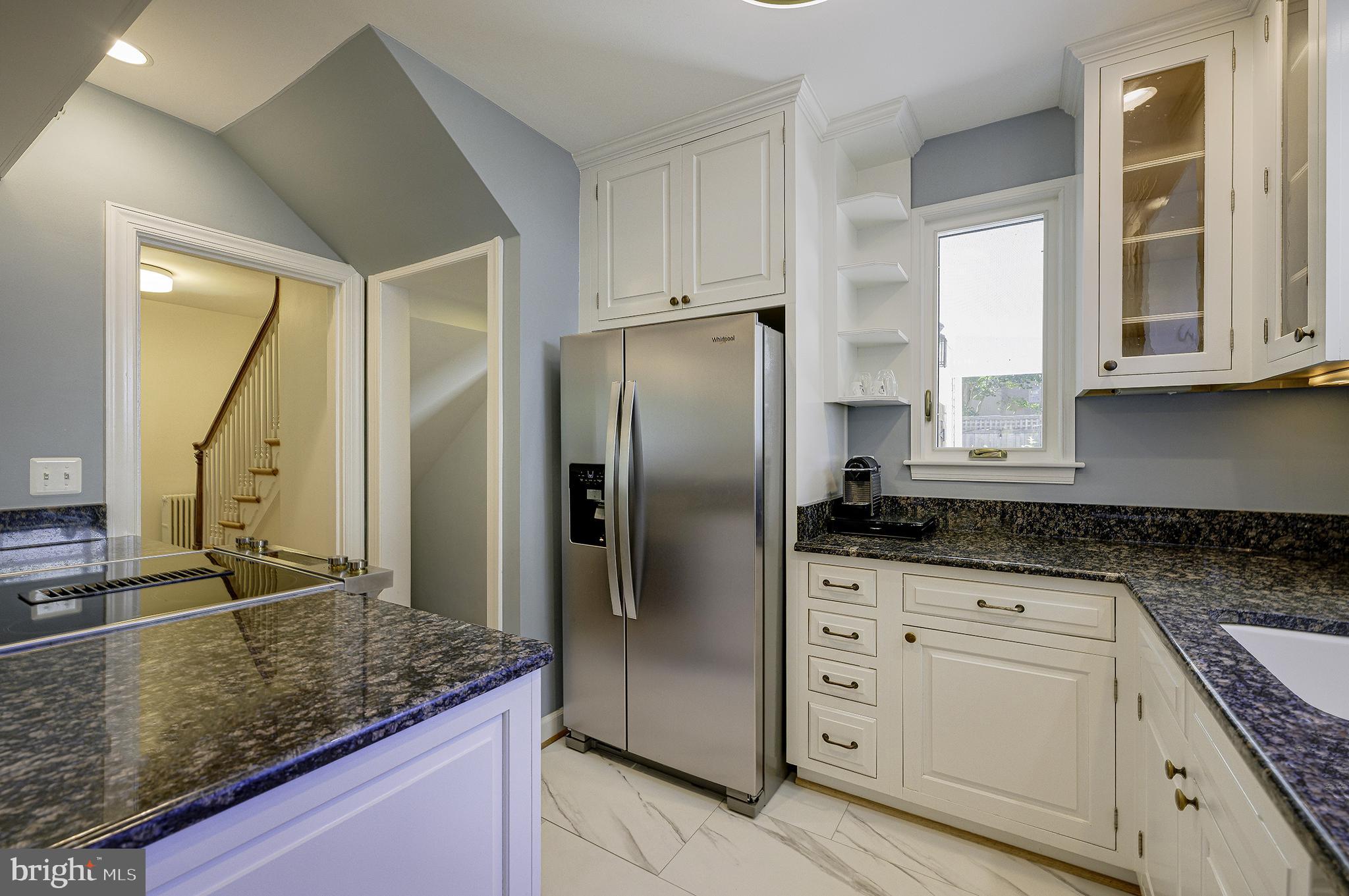 CHEVY CHASE HILLS - Residential
