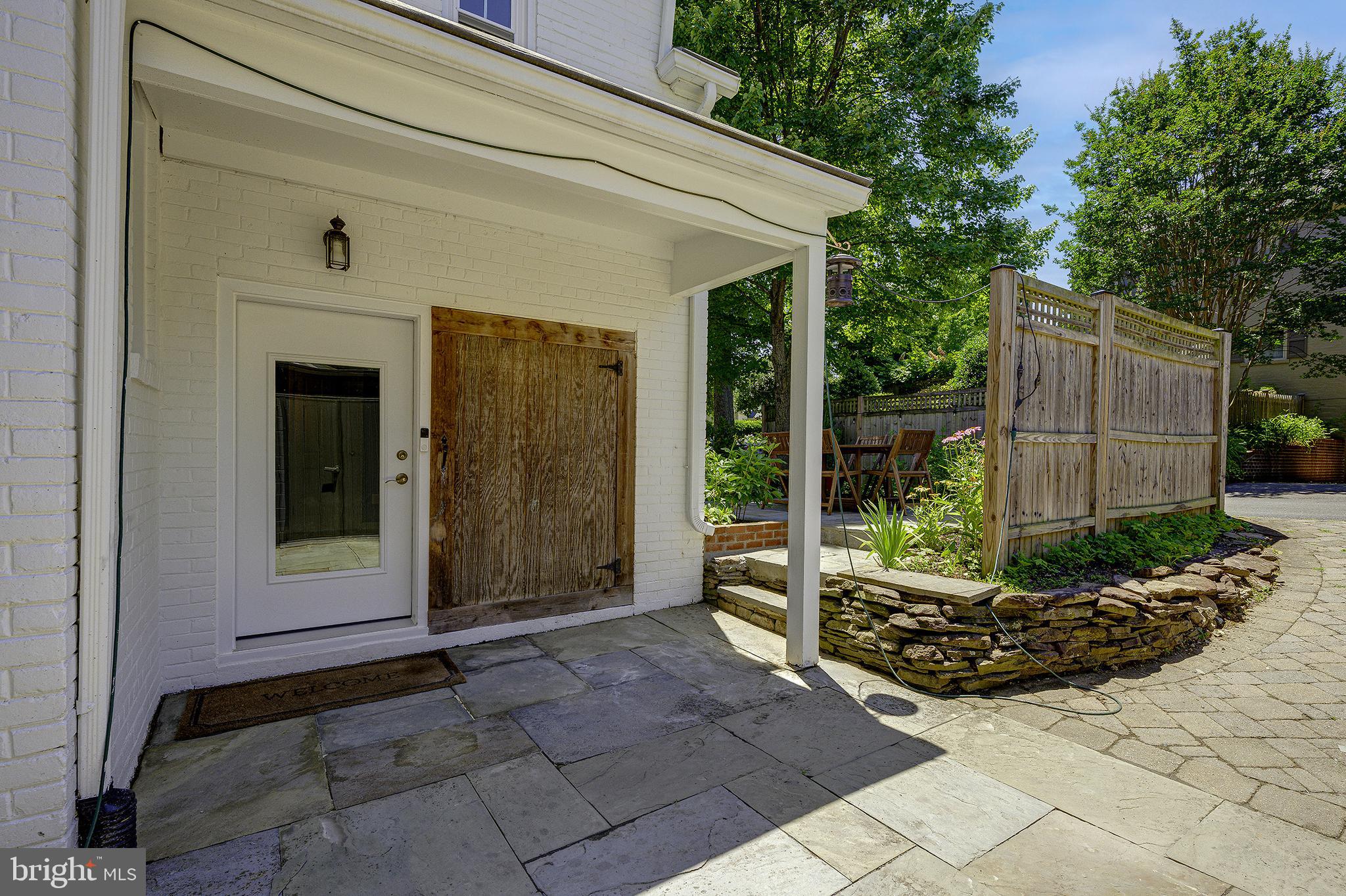 CHEVY CHASE HILLS - Residential
