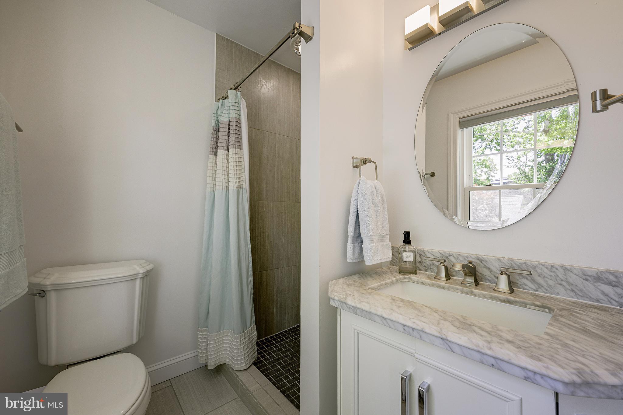 CHEVY CHASE HILLS - Residential