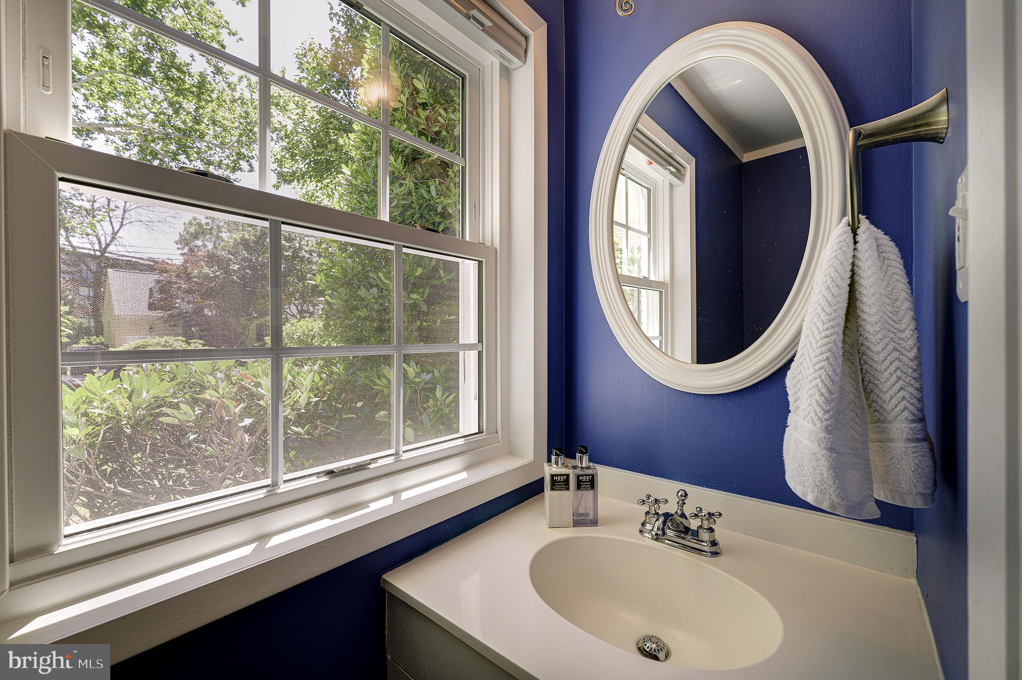 CHEVY CHASE HILLS - Residential