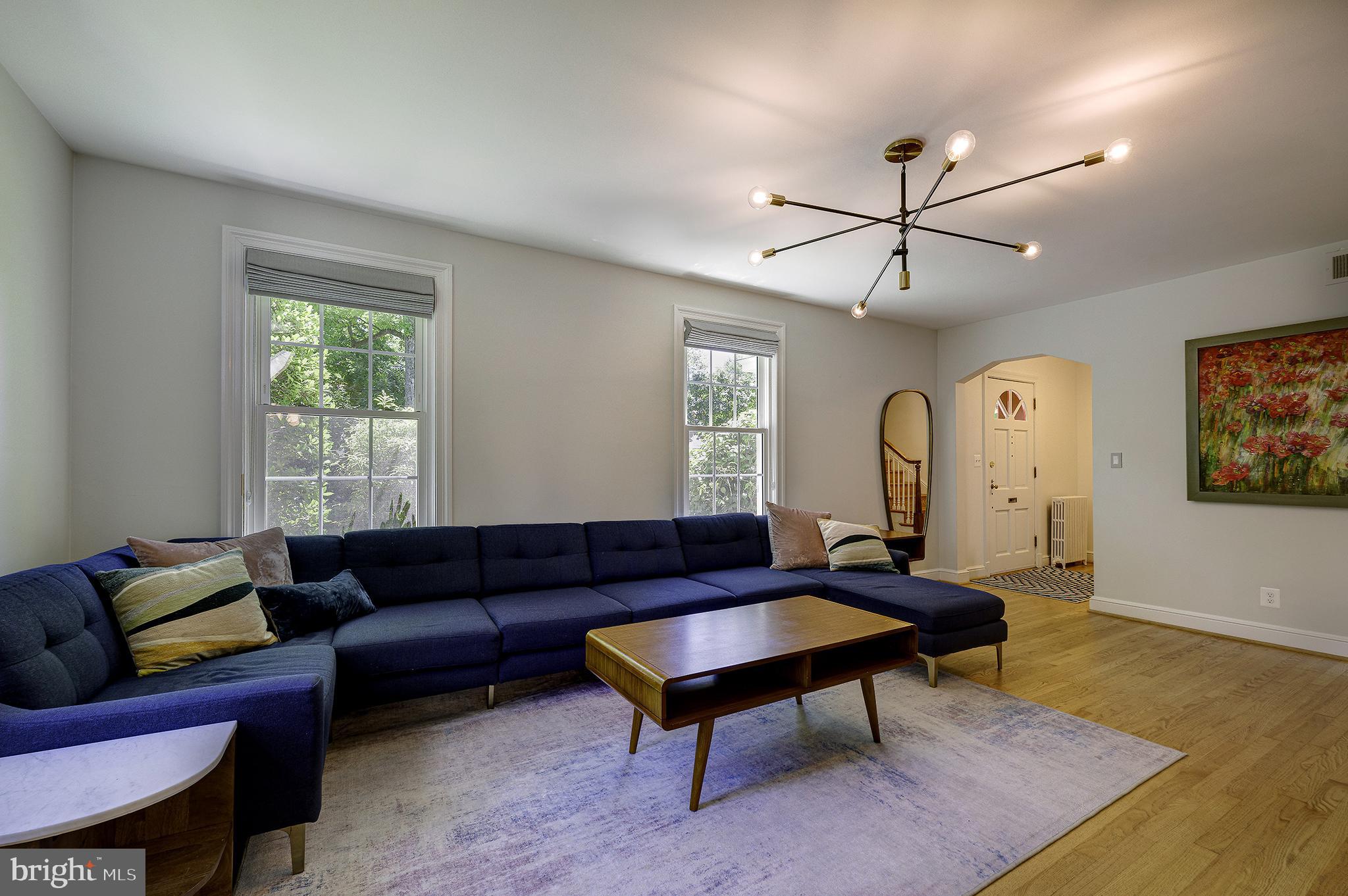 CHEVY CHASE HILLS - Residential