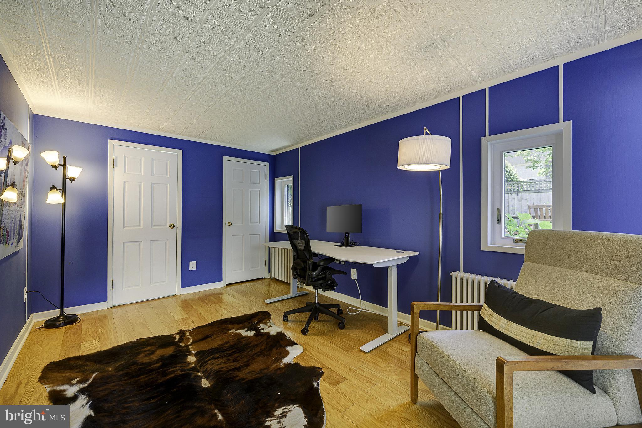 CHEVY CHASE HILLS - Residential