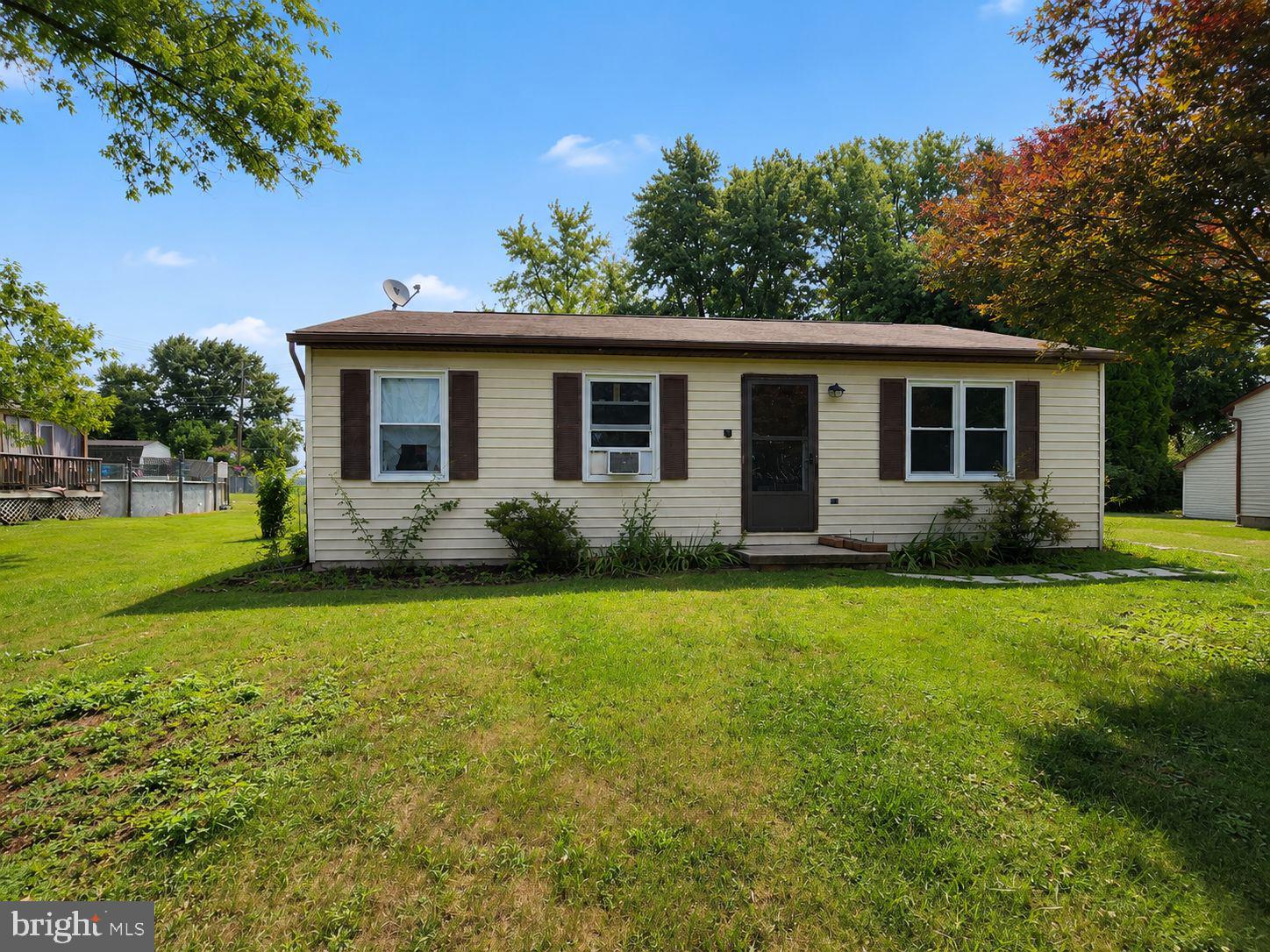 WHISPERING VALLEY - Residential