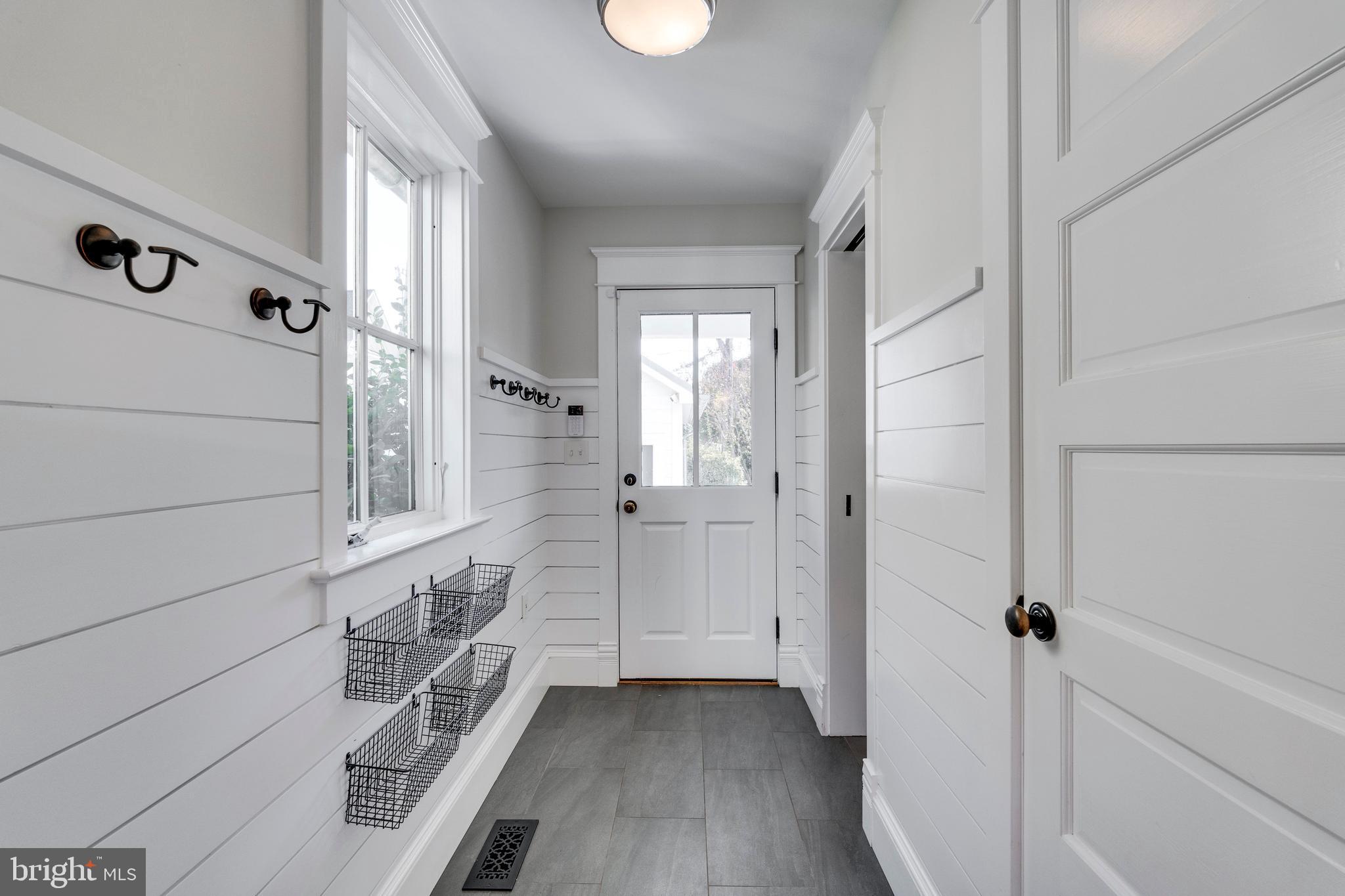CLARENDON - Residential