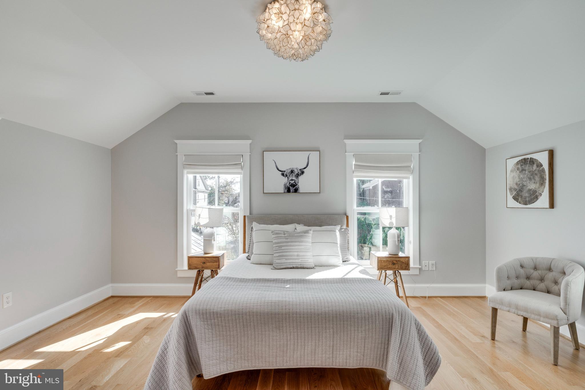 CLARENDON - Residential