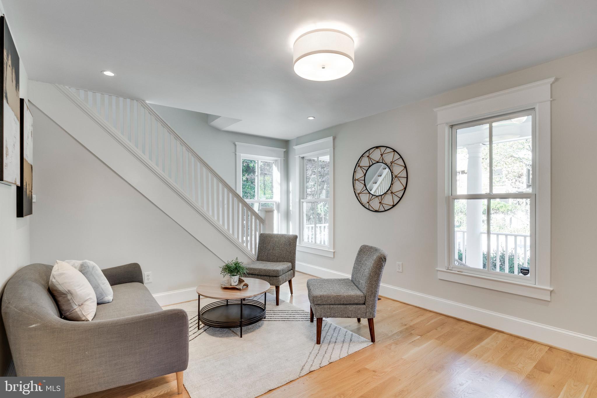 CLARENDON - Residential