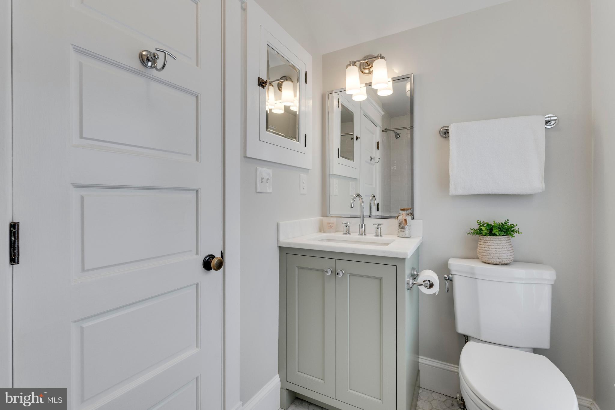 CLARENDON - Residential