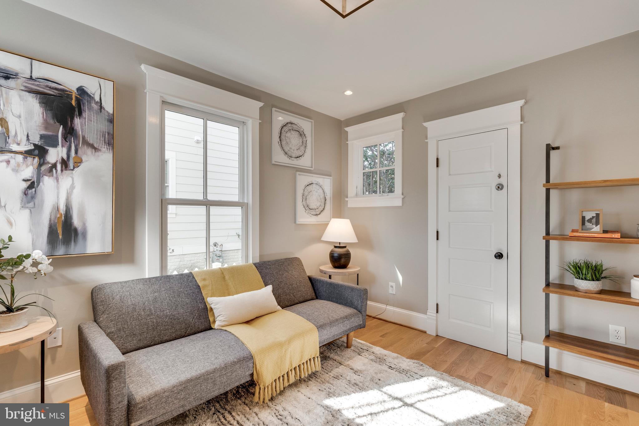 CLARENDON - Residential