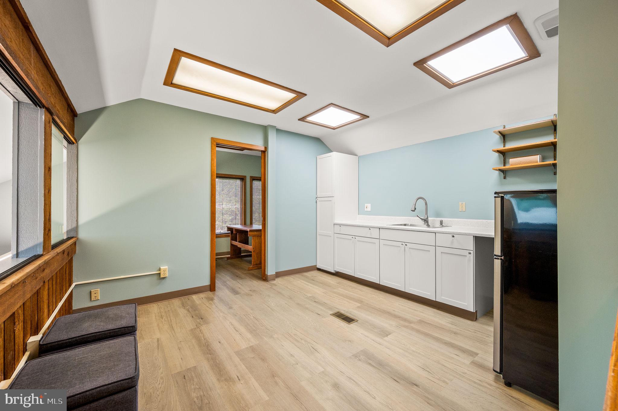 EXTON COMMONS - Commercial Sale