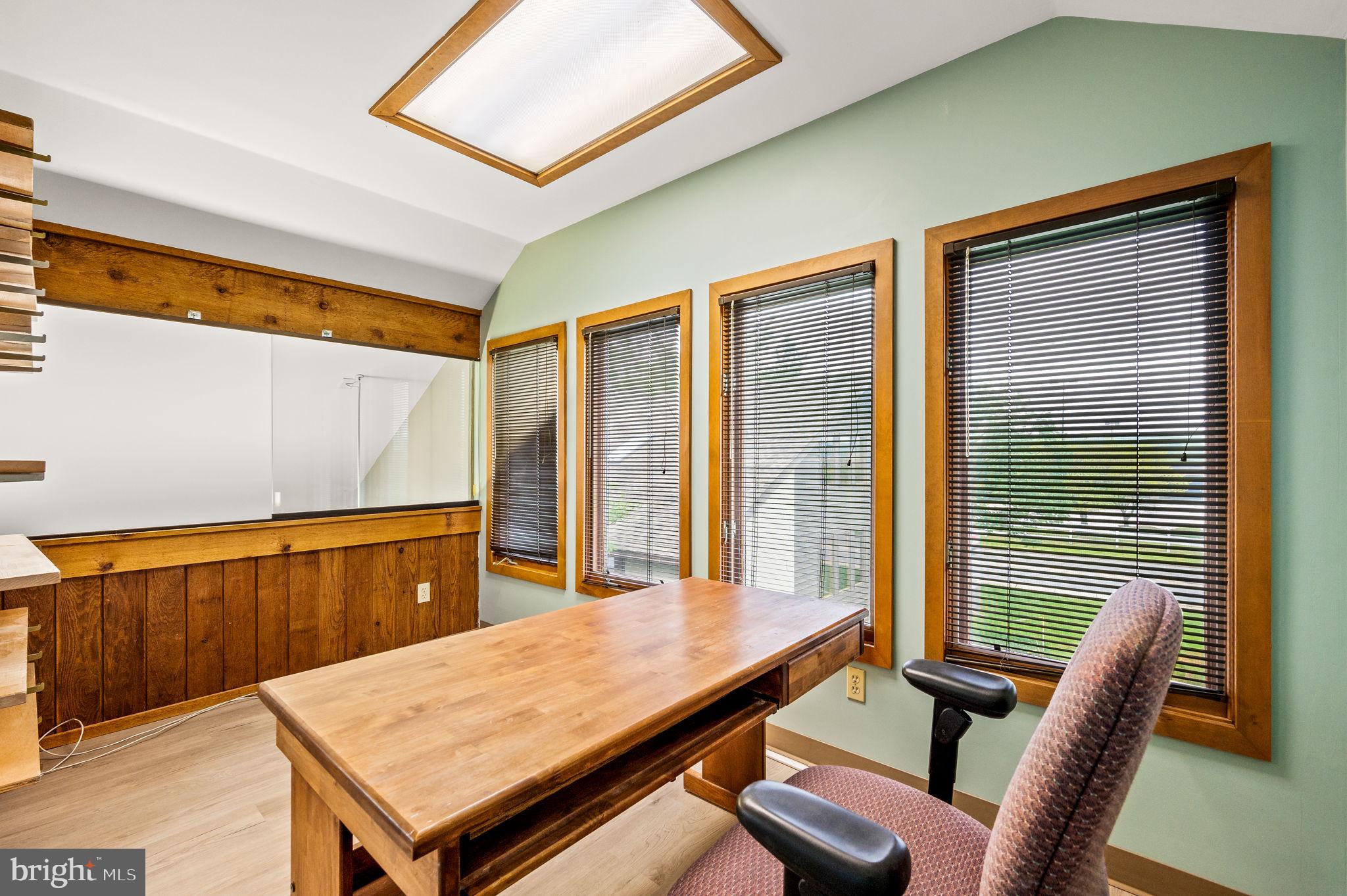 EXTON COMMONS - Commercial Sale