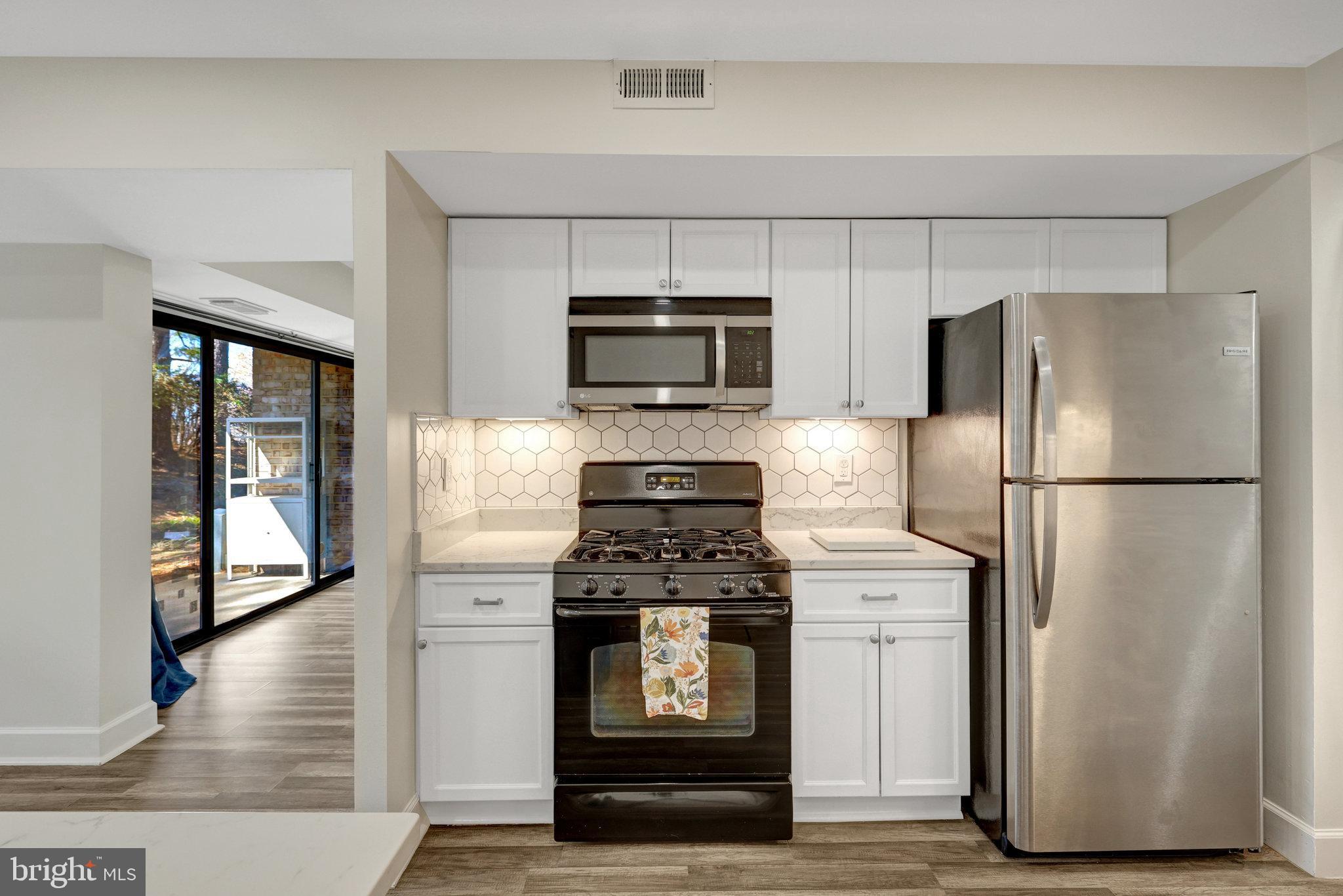 SOUTHGATE - Residential