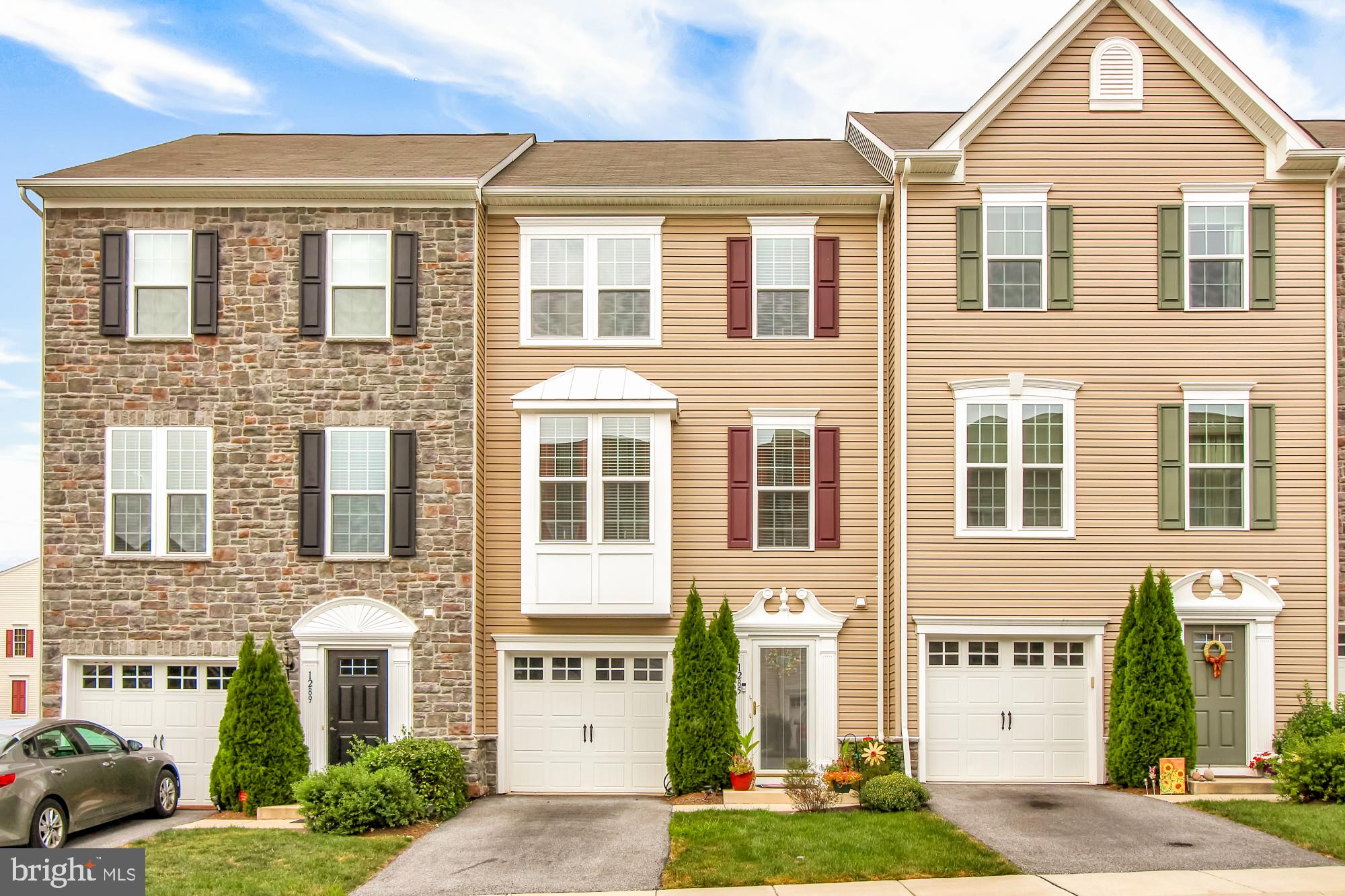 REGENTS GLEN TOWNHOME - Residential