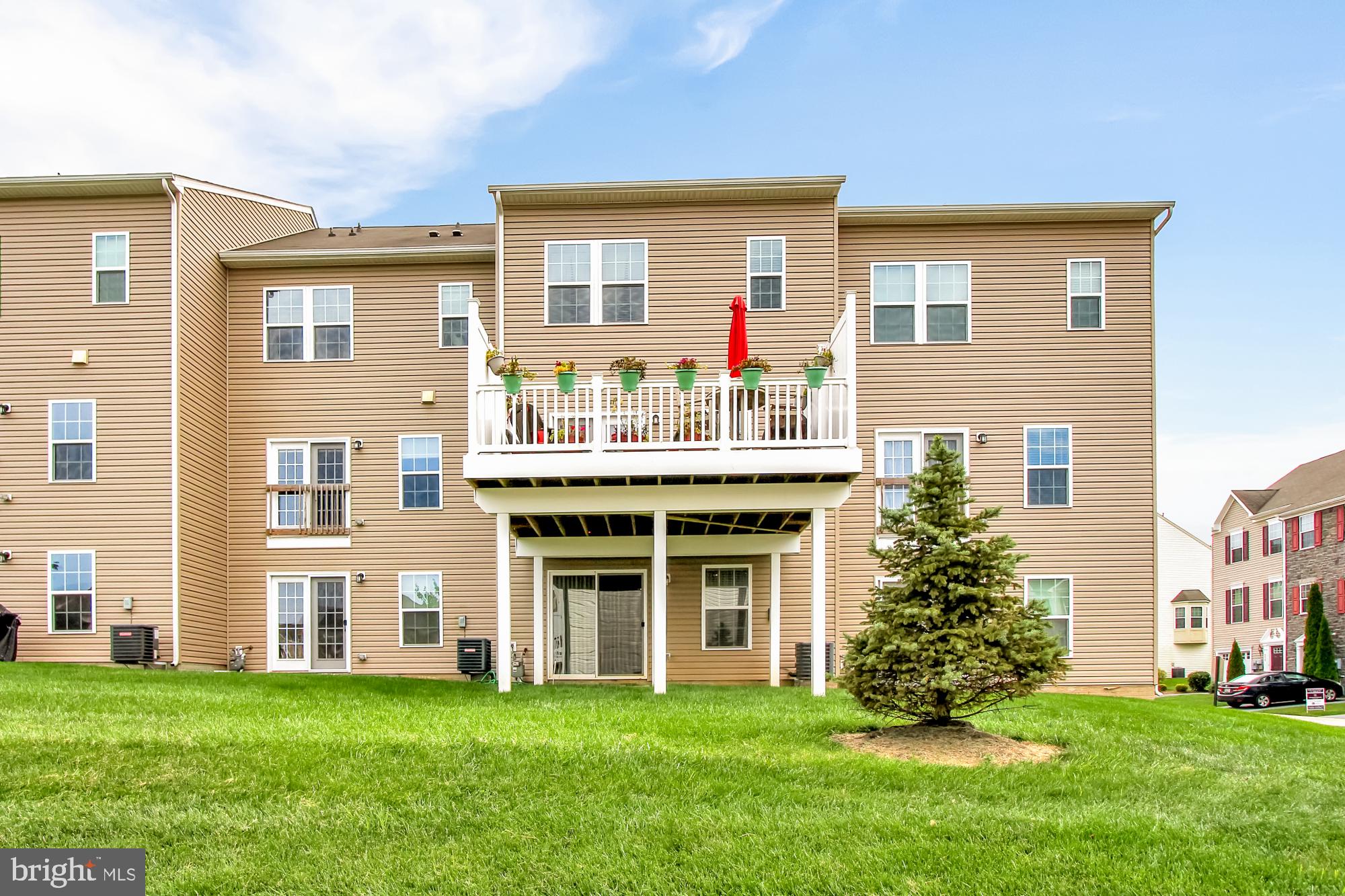 REGENTS GLEN TOWNHOME - Residential