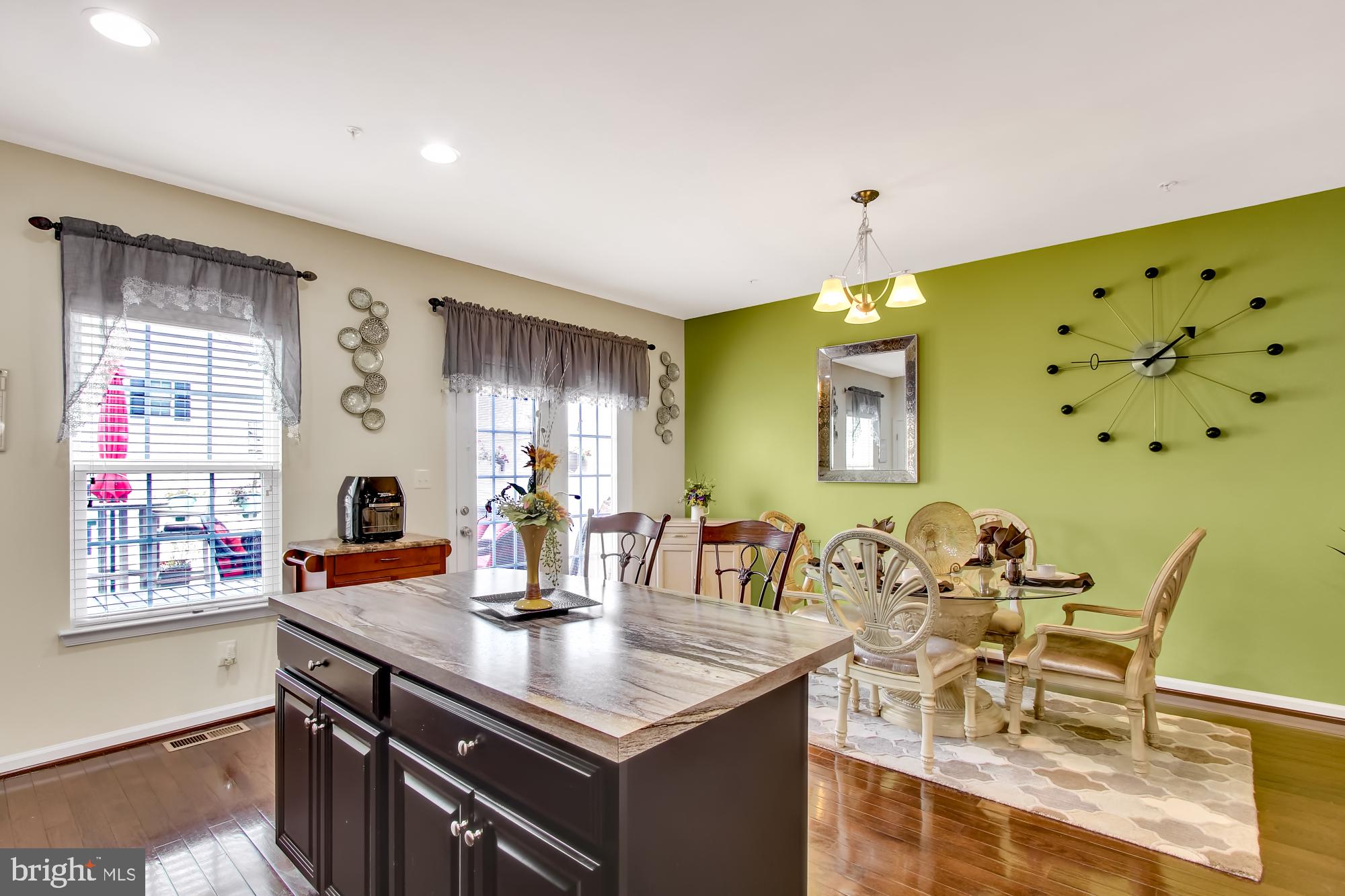 REGENTS GLEN TOWNHOME - Residential