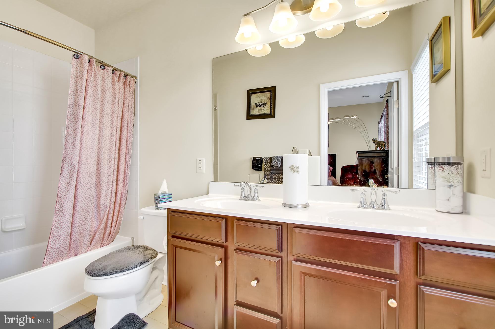 REGENTS GLEN TOWNHOME - Residential