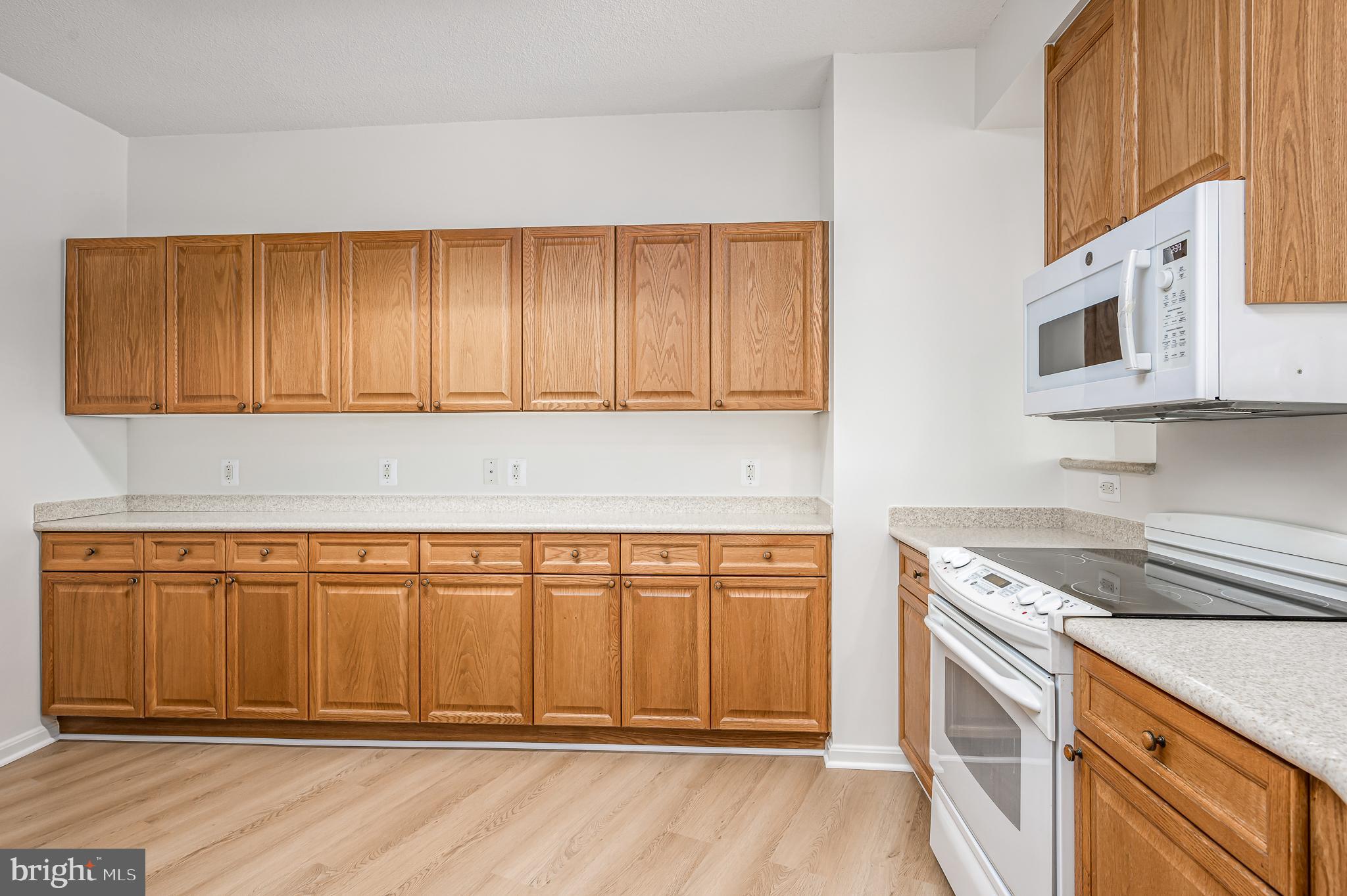 LANSDOWNE WOODS - Residential