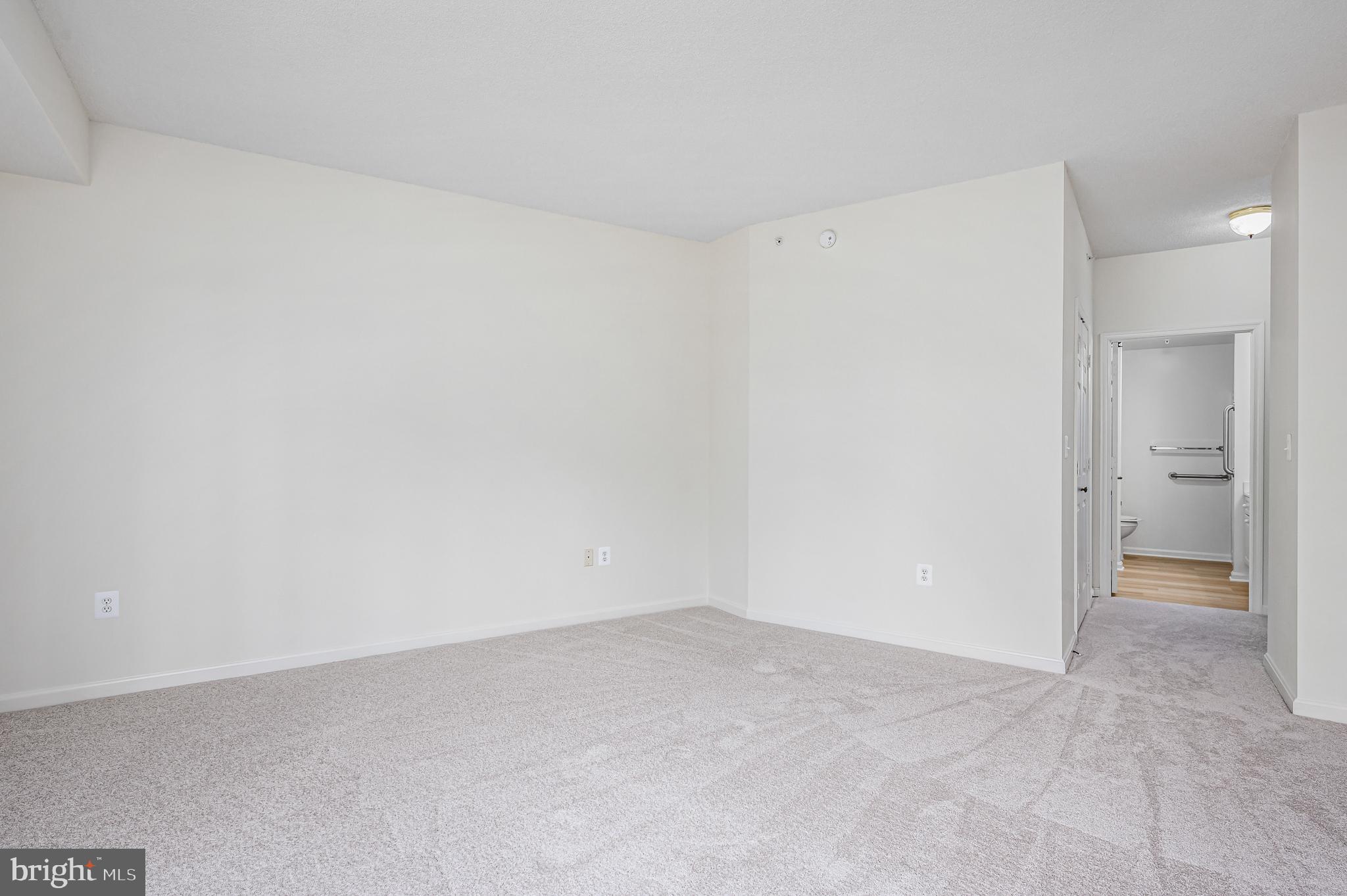 LANSDOWNE WOODS - Residential