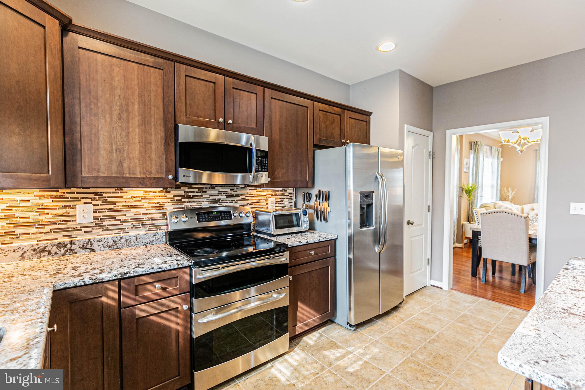 LADYSMITH VILLAGE - Residential