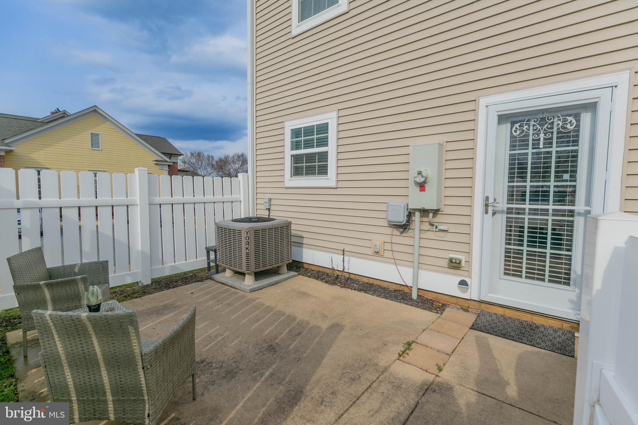 LADYSMITH VILLAGE - Residential