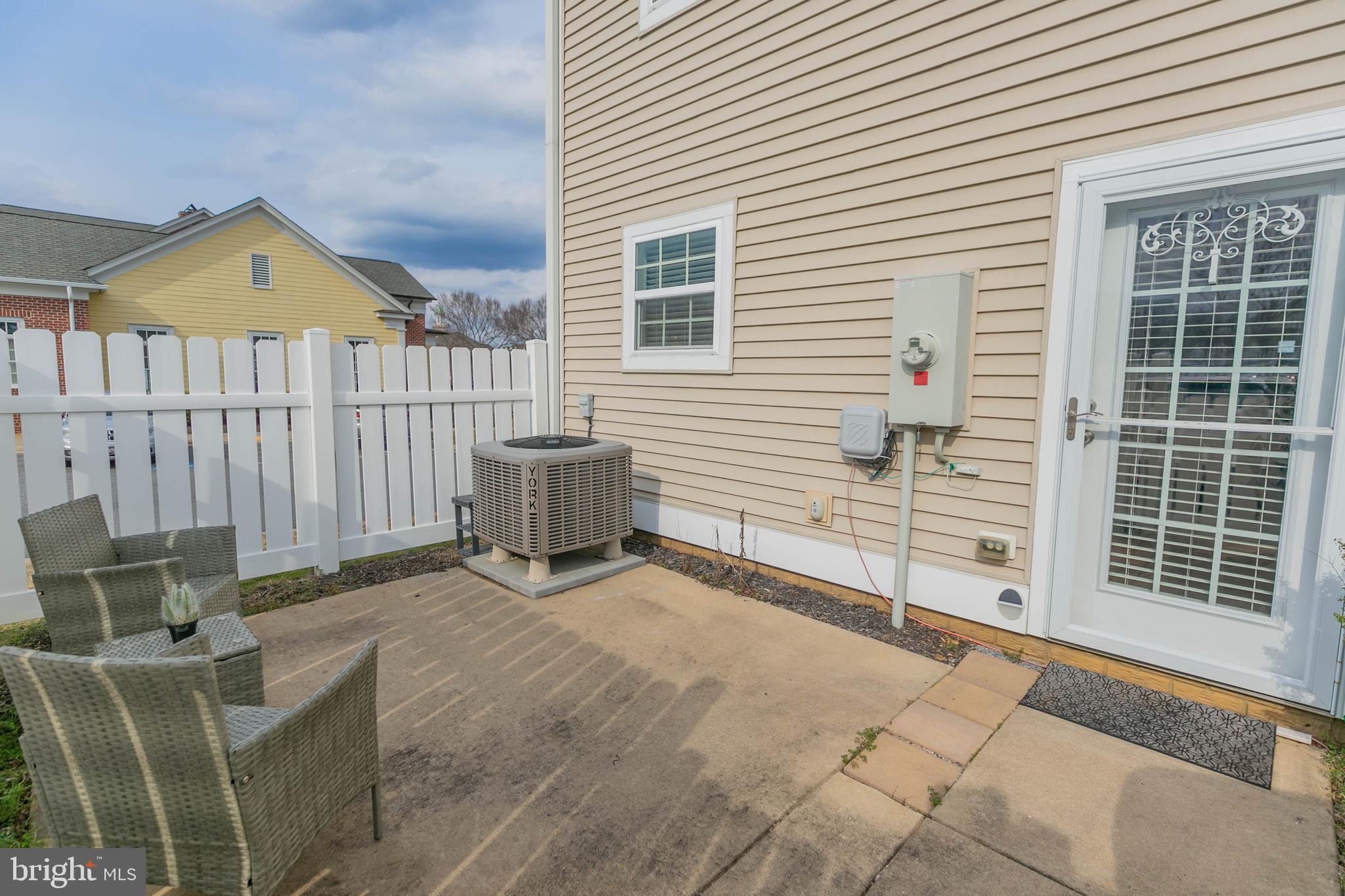 LADYSMITH VILLAGE - Residential