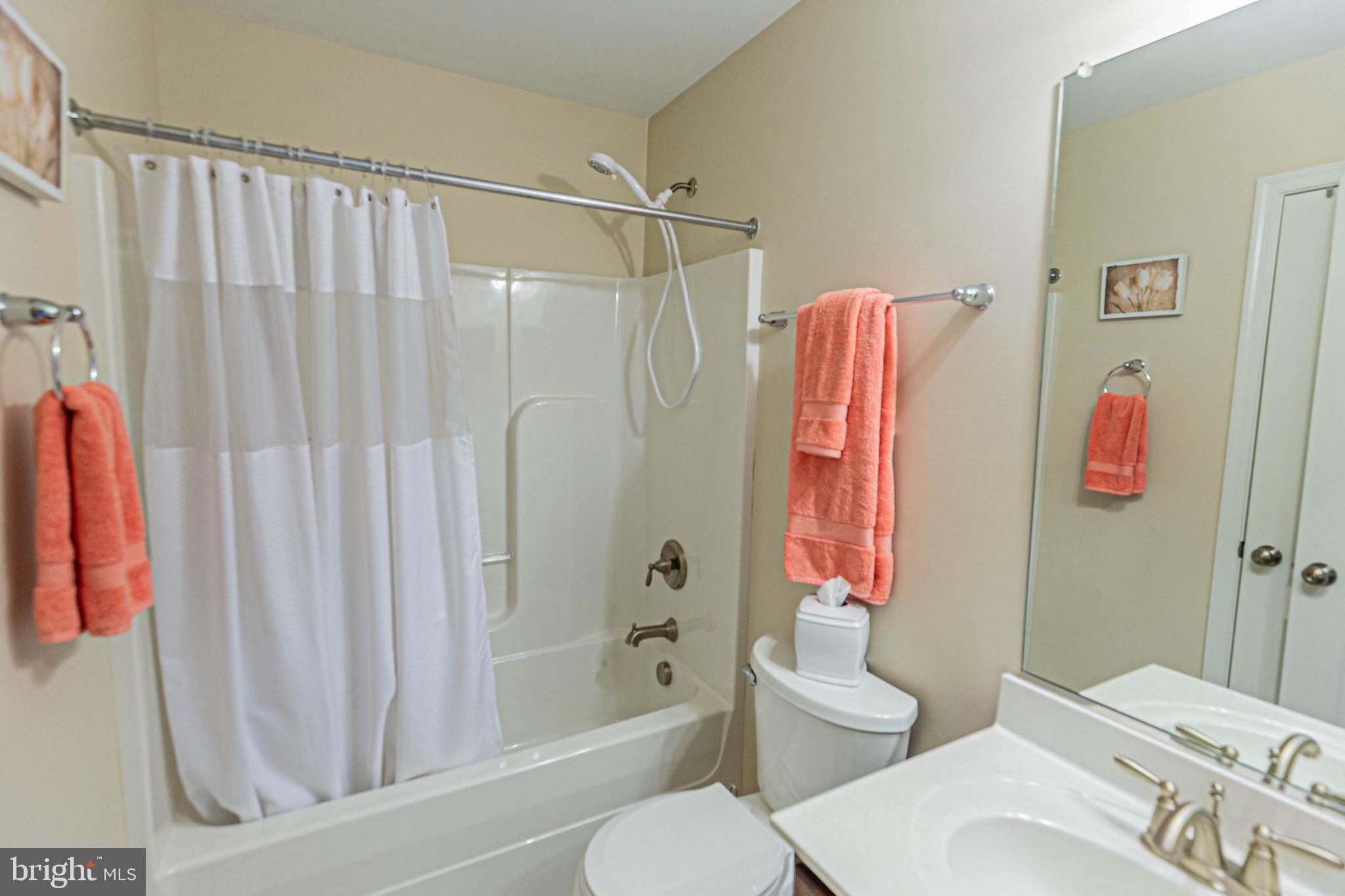 LADYSMITH VILLAGE - Residential