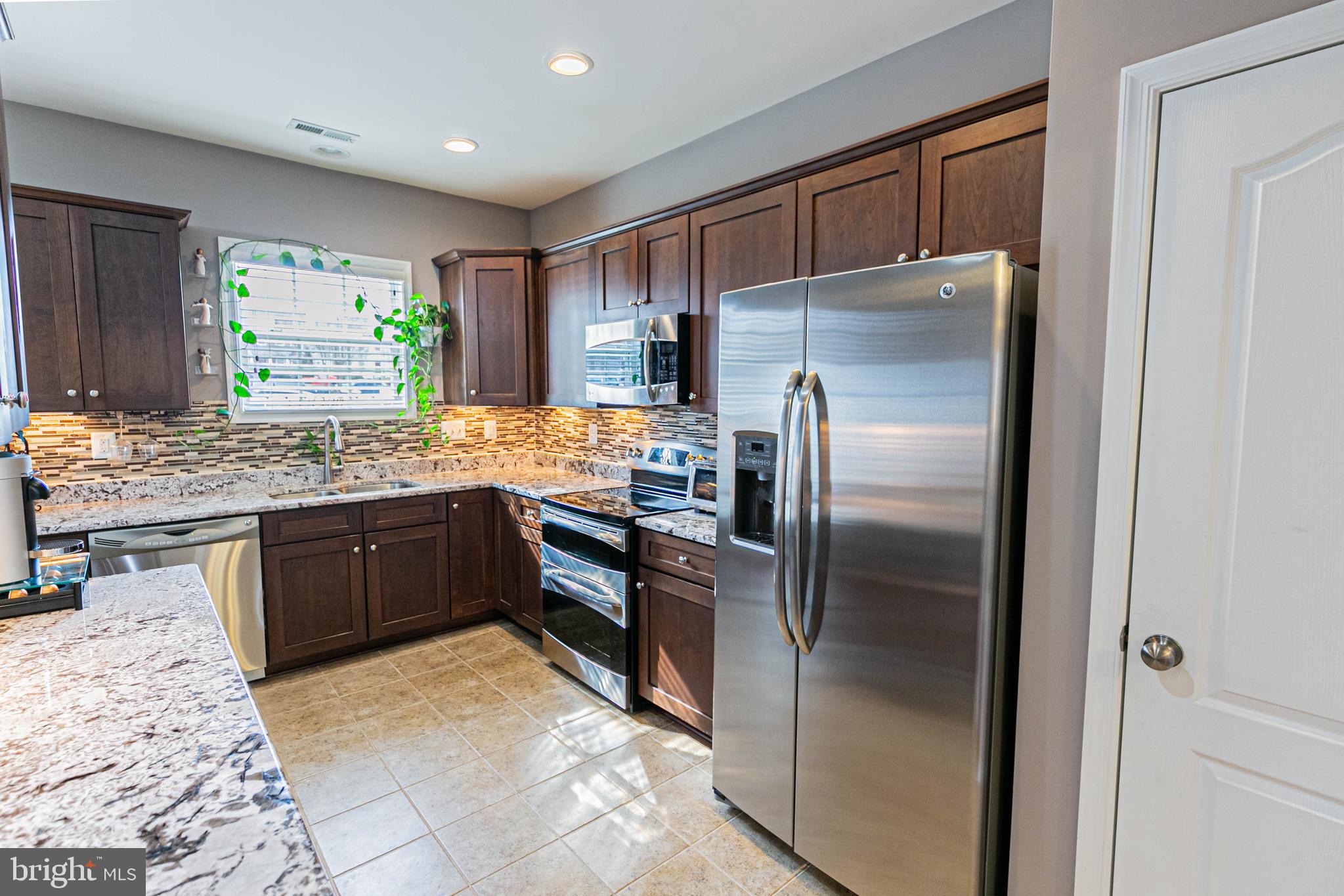 LADYSMITH VILLAGE - Residential
