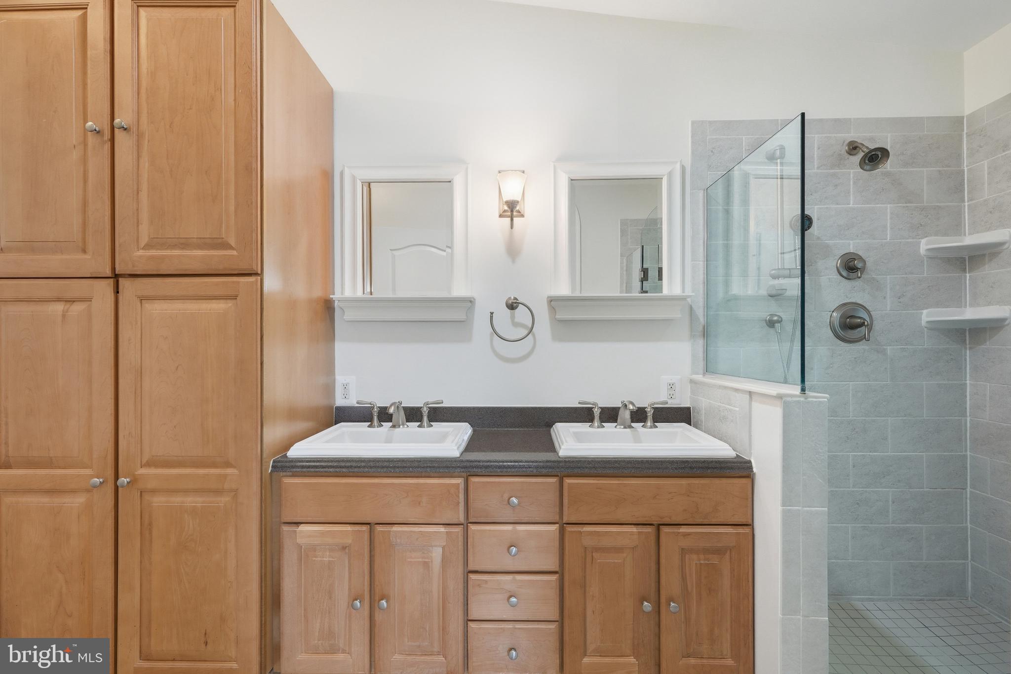 PENDERBROOK - Residential