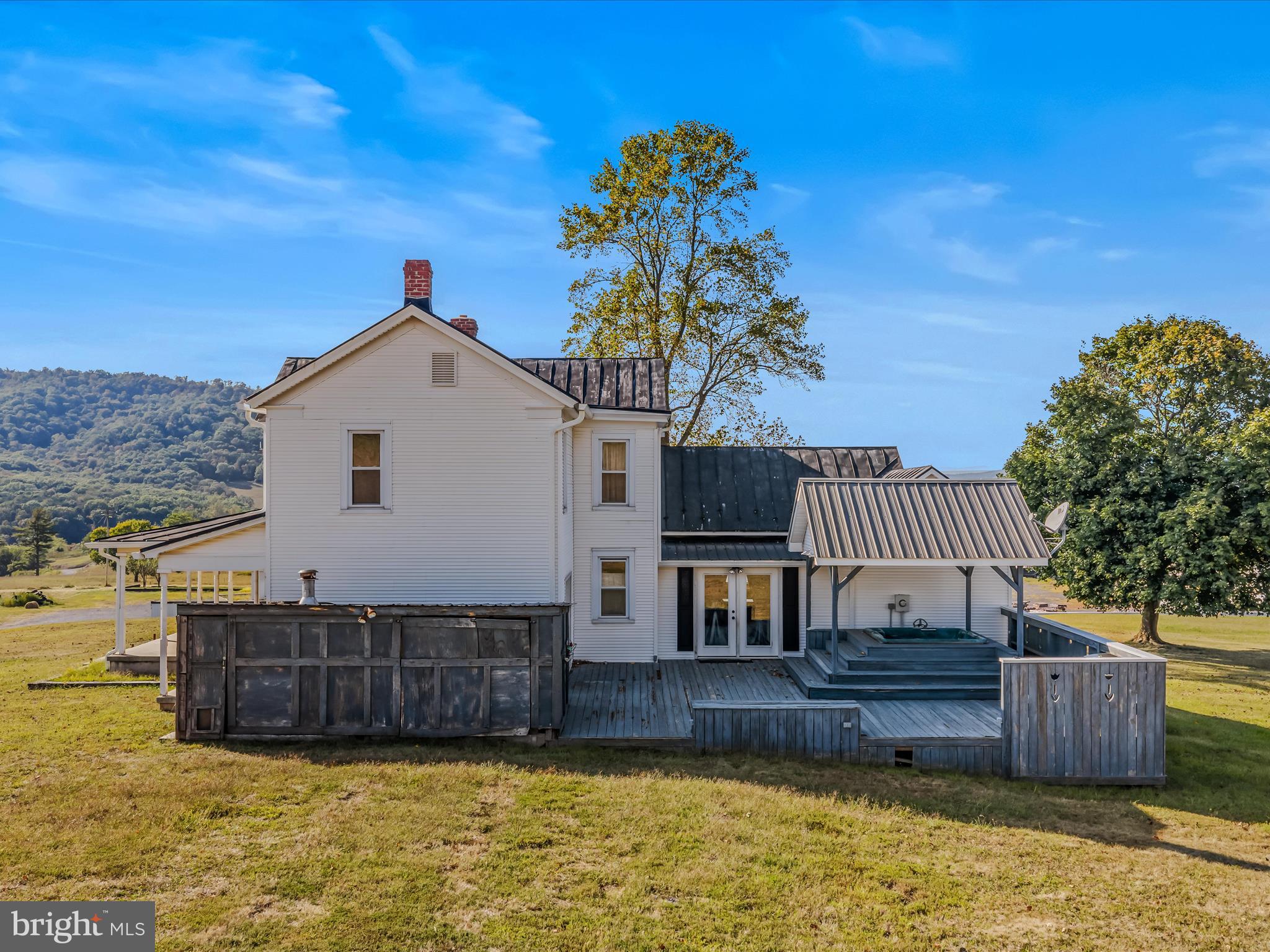 IMPERIAL ORCHARDS - Residential