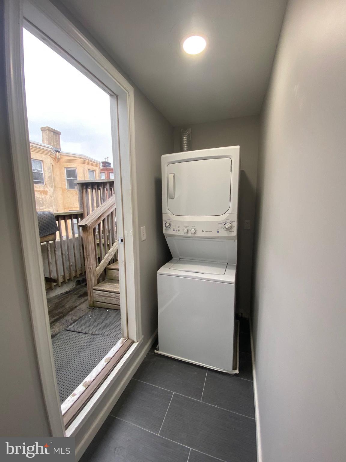 PHILADELPHIA (NORTH) - Residential Lease