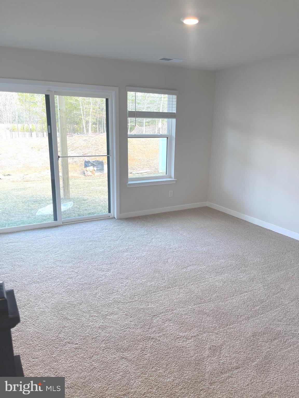 PINEGROVE - Residential Lease