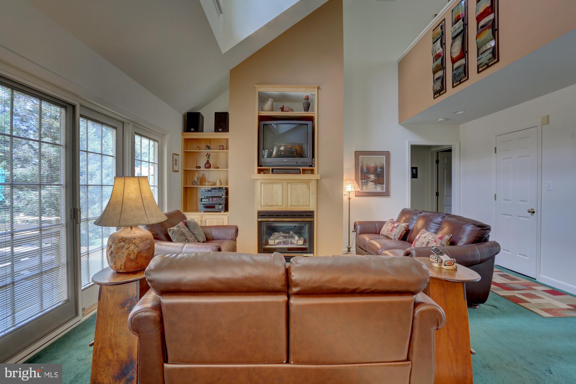 OAK LANE - Residential