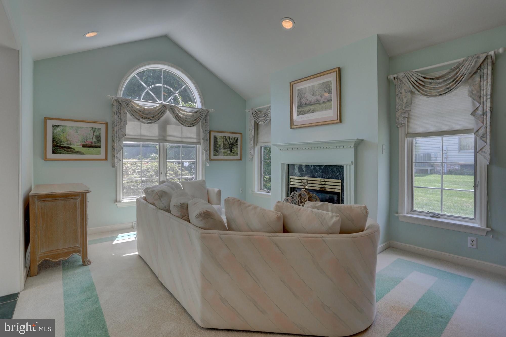 OAK LANE - Residential