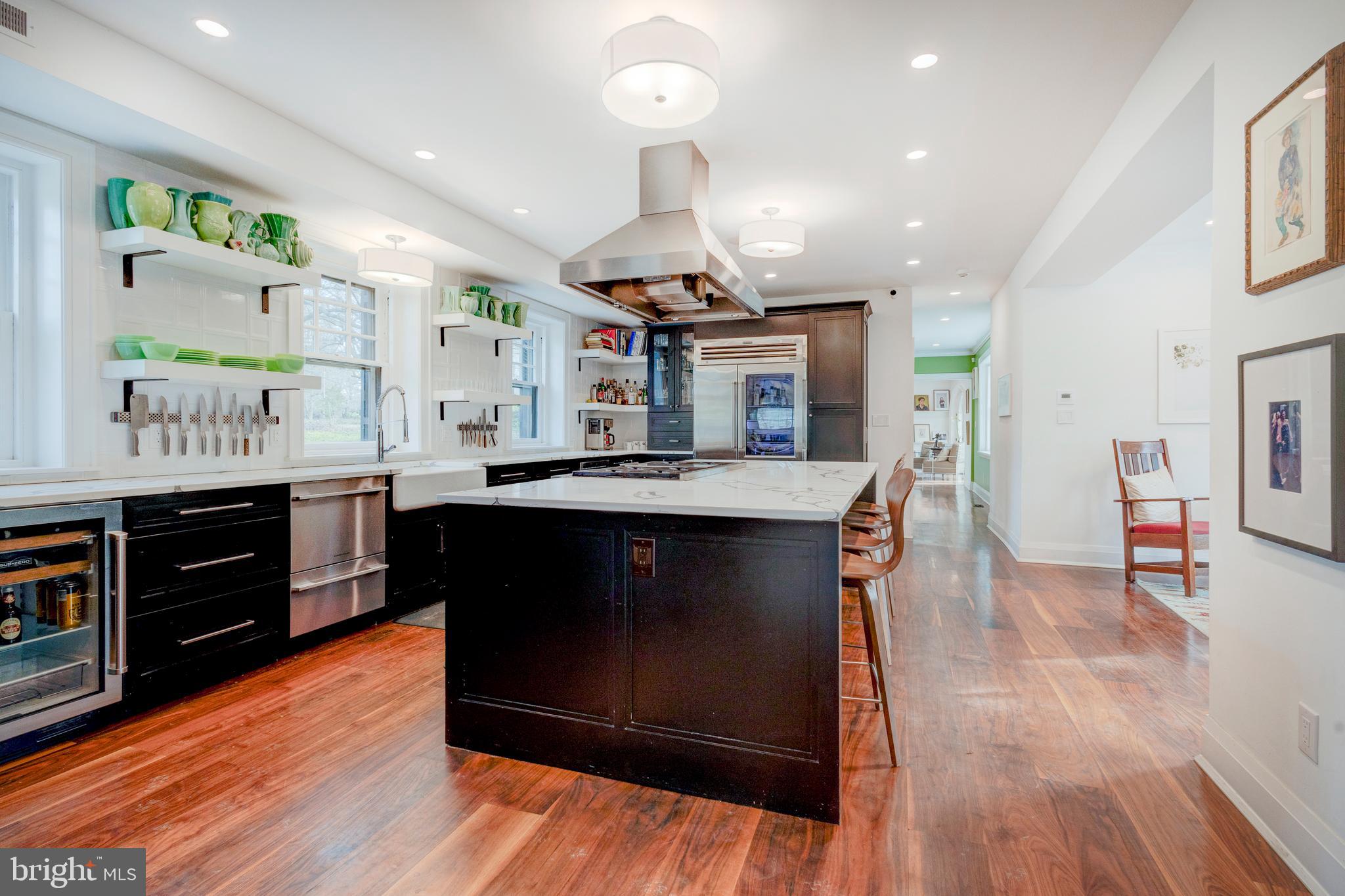 CHESTNUT HILL - Residential