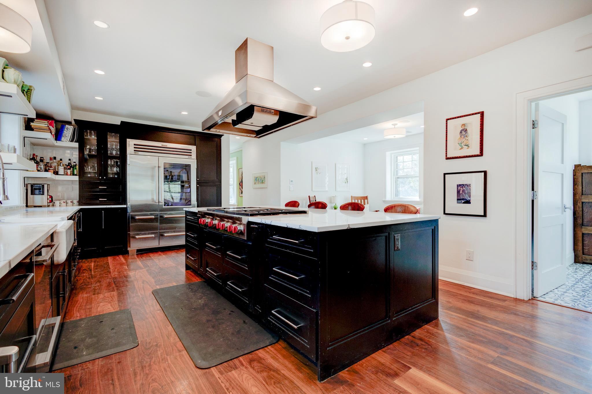 CHESTNUT HILL - Residential