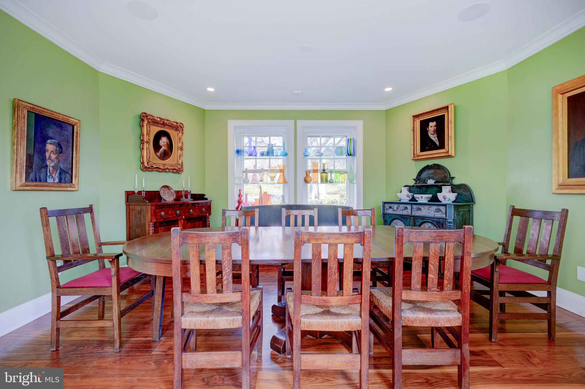 CHESTNUT HILL - Residential