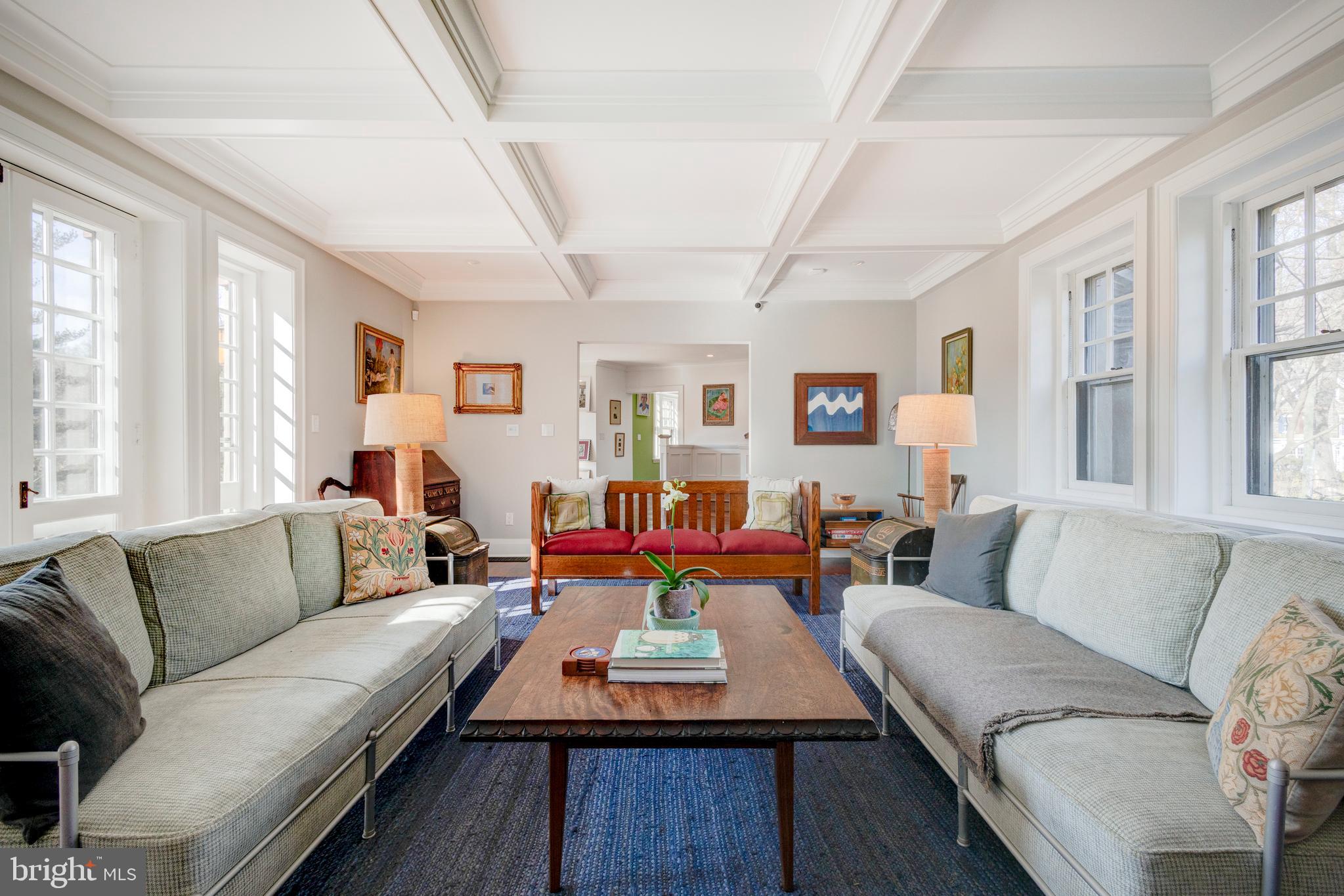 CHESTNUT HILL - Residential