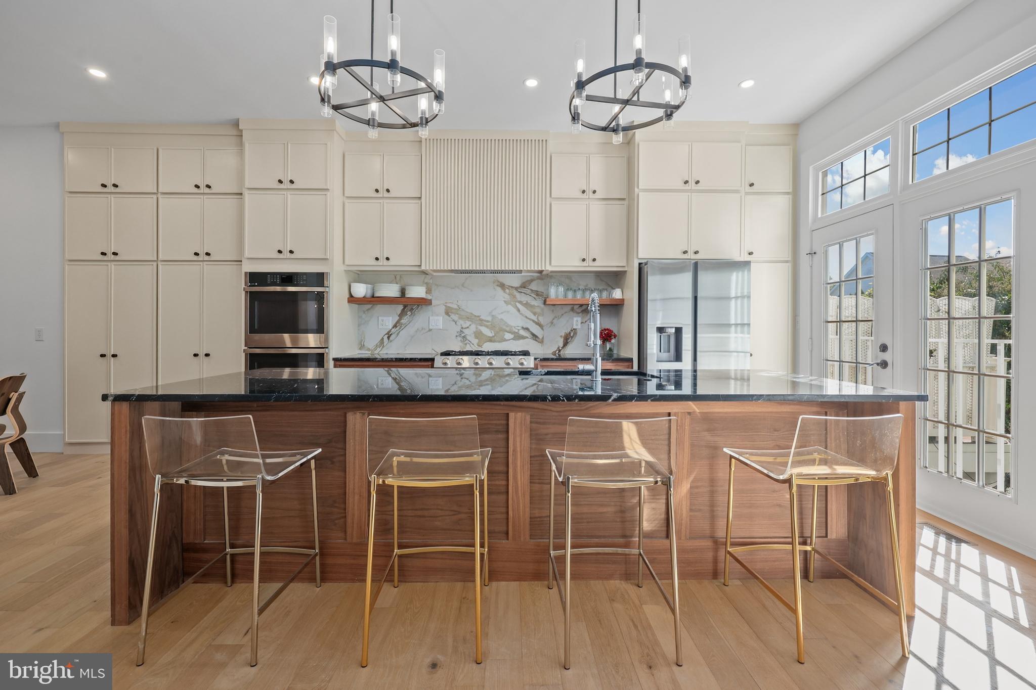 RIVER CREEK - Residential