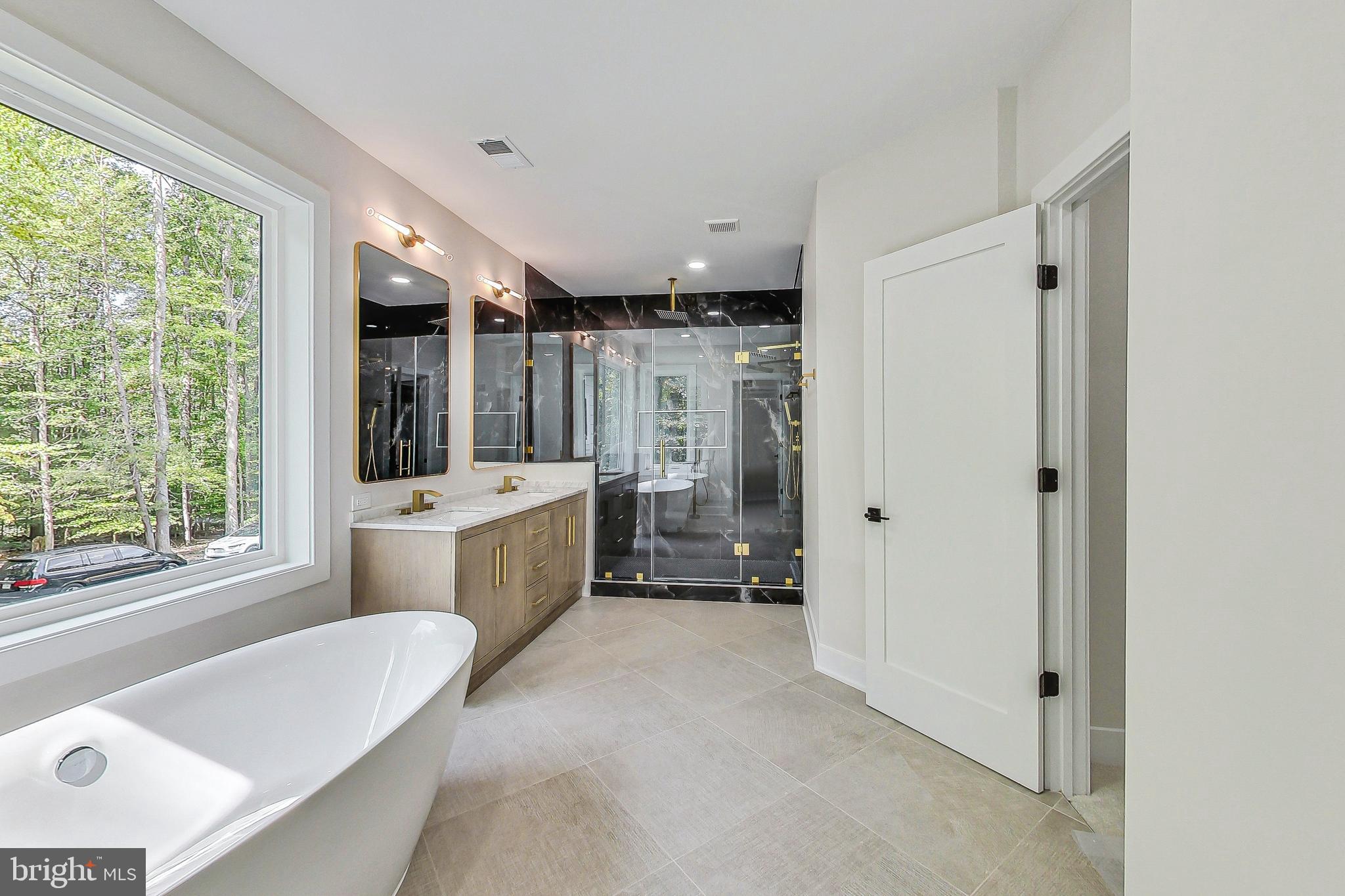 LAKELAND - Residential