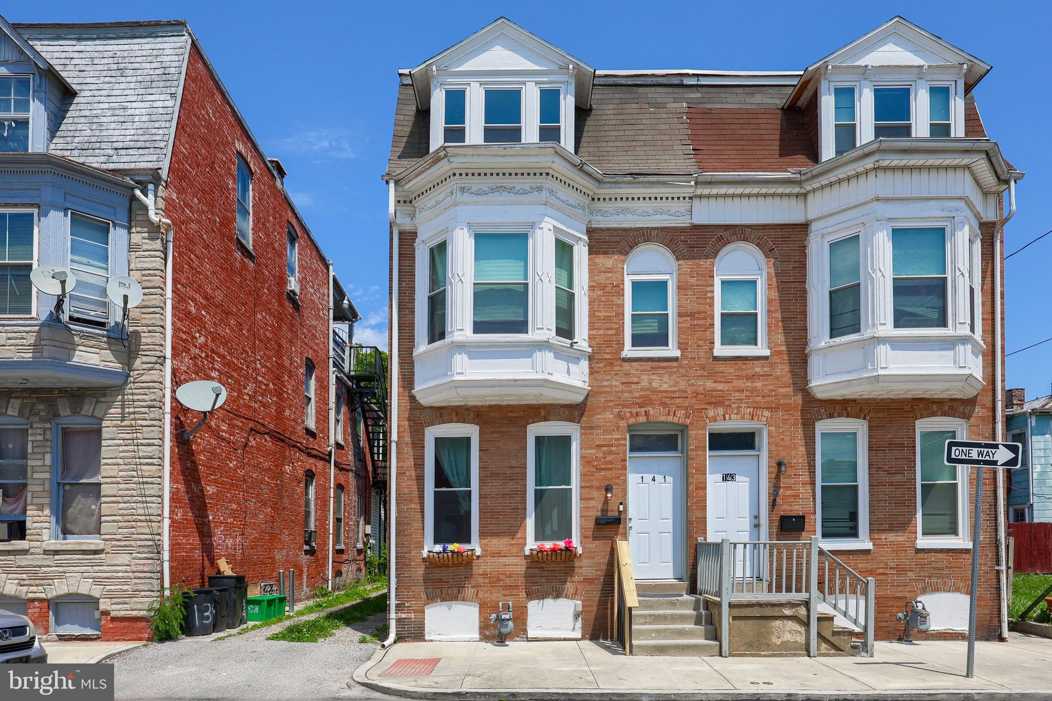 This is the one you’ve been waiting for! Welcome to this charming and move-in-ready 4-bedroom, 1-bathroom home located in the heart of York City. Whether you’re looking for your very first home, more space, or a great addition to your investment portfolio, this property is packed with potential and ready for its next chapter!  From the moment you enter, you’ll feel right at home with abundant daylight flooding the main living spaces. This property has been well-maintained and offers a comfortable layout with spacious bedrooms, plenty of natural light, and all the essentials already in place so you can move right in without worrying about major updates or repairs. The home offers the perfect blend of space, convenience, and affordability while being located close to parks, restaurants, shopping, schools, and major commuting routes. 

Homes at this price point don’t last long! Whether you’re tired of renting or simply looking for your next move, this could be the perfect opportunity for you.